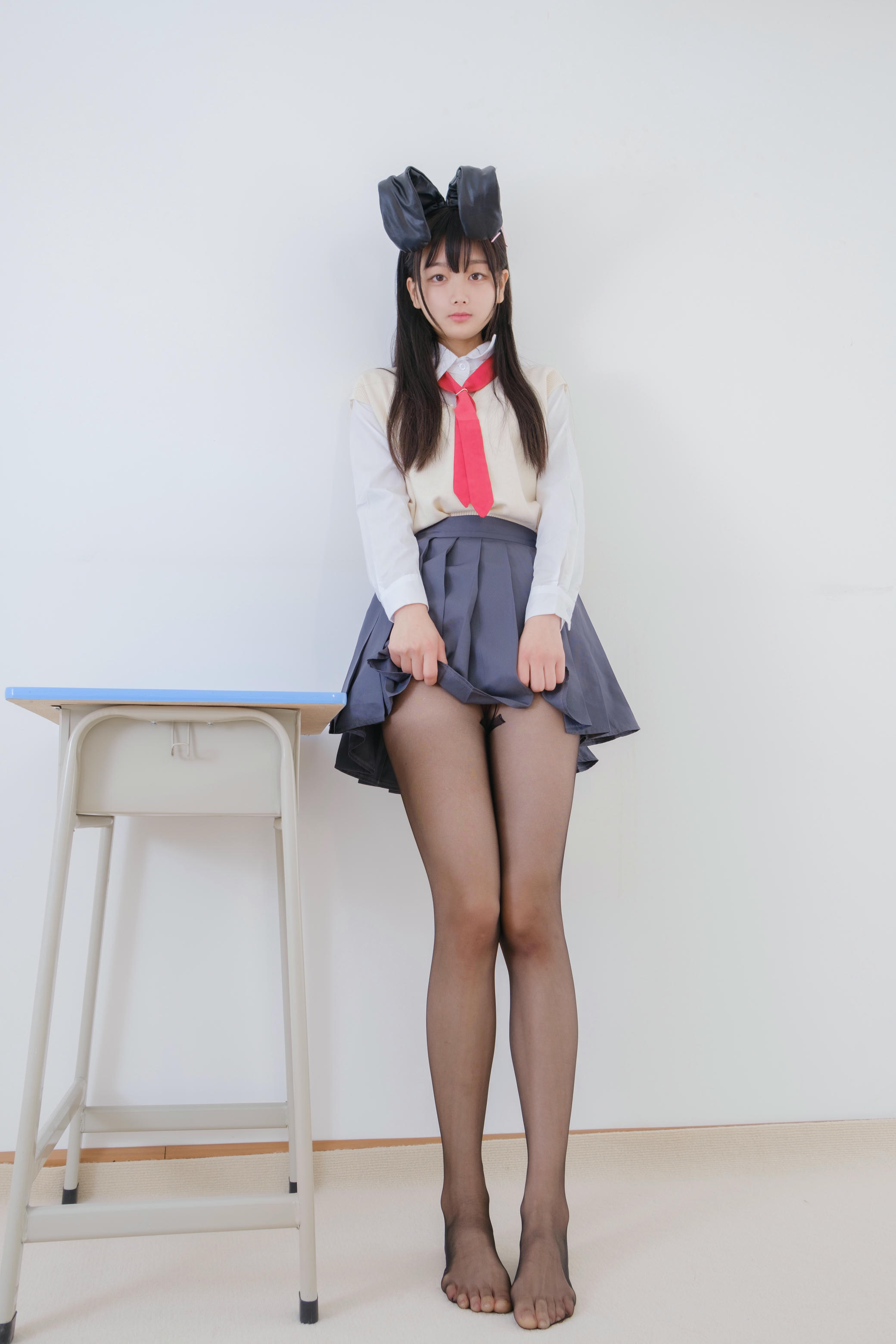 稚乖画册 NO.024 夜夜 麻衣学姐 [87P1V 3.06GB]_第2集