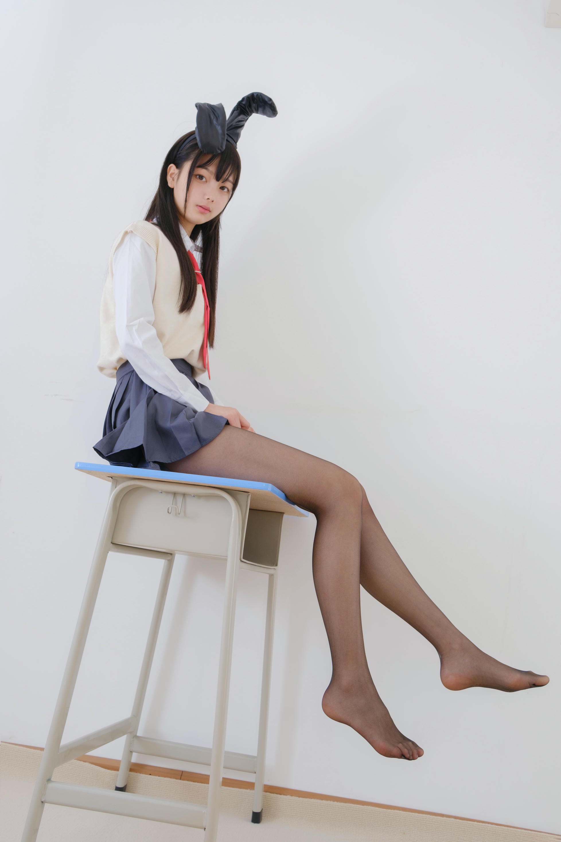 稚乖画册 NO.024 夜夜 麻衣学姐 [87P1V 3.06GB]_第2集