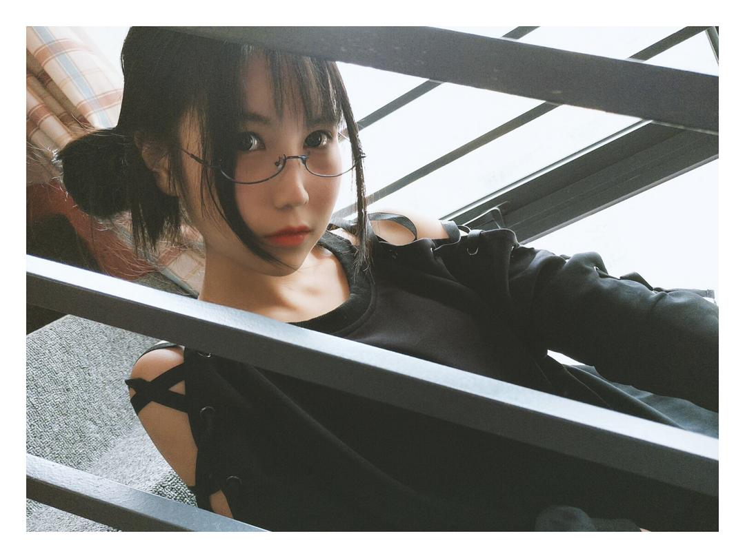 逐月SU - Pr社时期-新发型尝试_by_逐月Su[22P+1V]_第1集