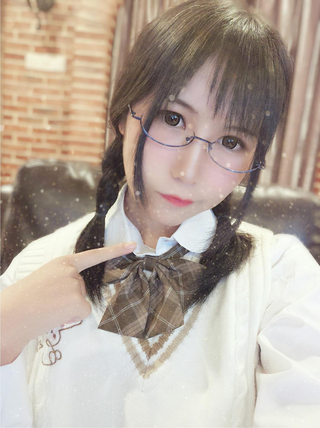 逐月SU - Pr社时期-表面玩游戏_by_逐月Su[6P]_第1集