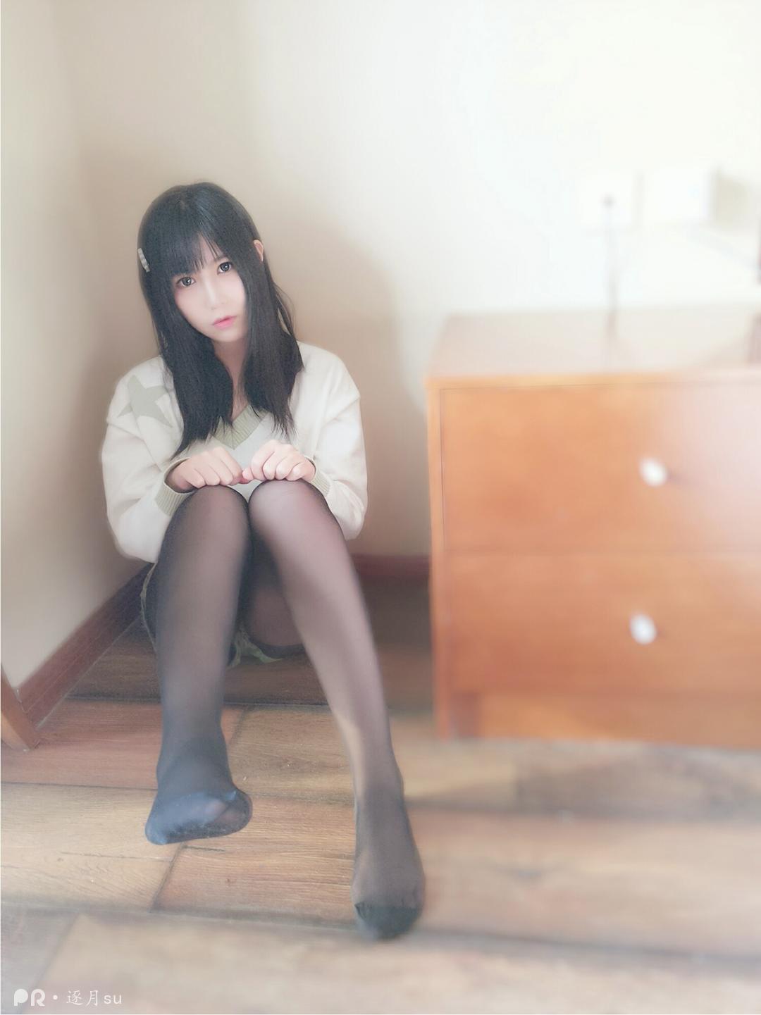 逐月SU - 听撕丝袜的声音还真是爽_第1集