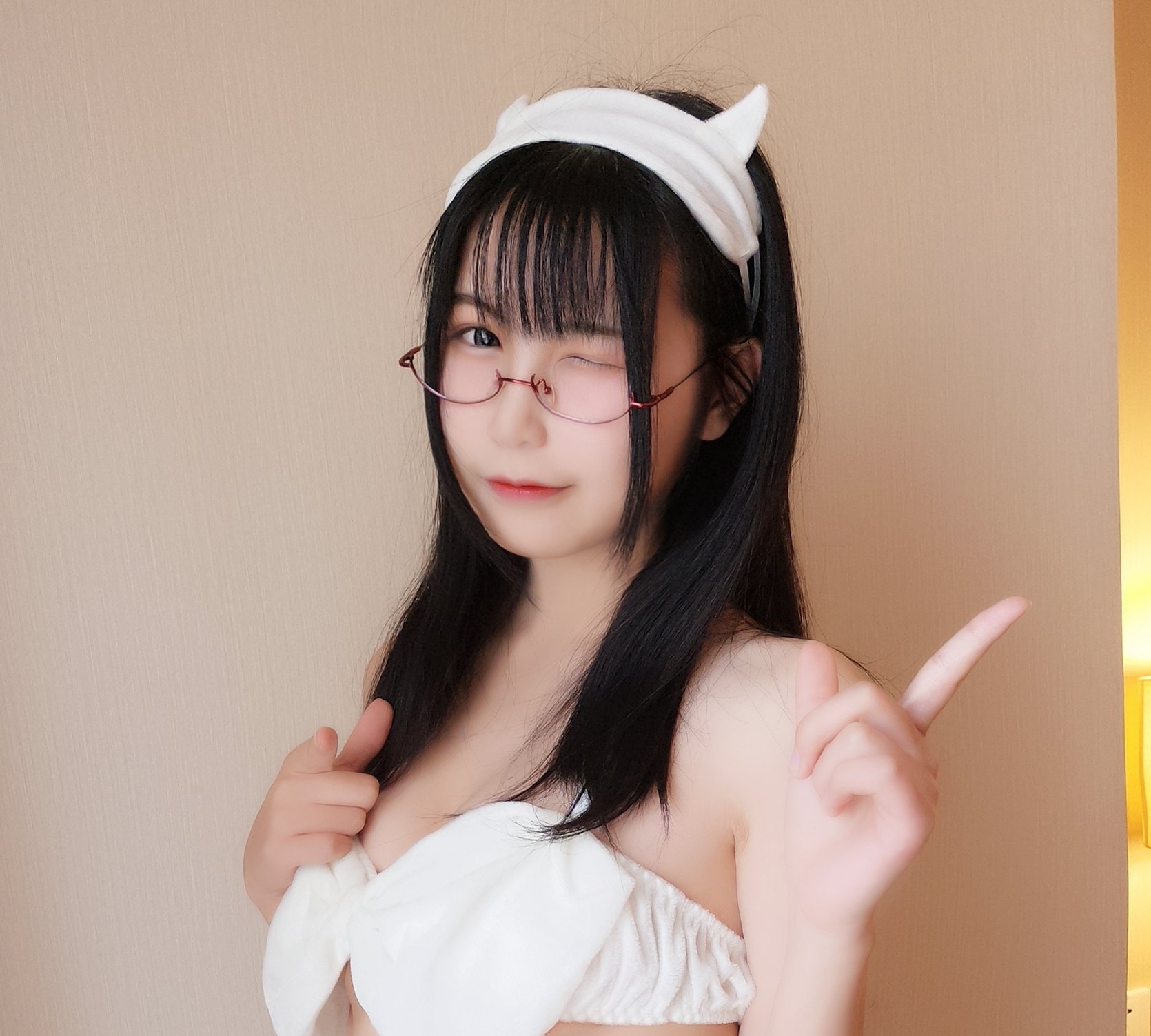 逐月SU - 推特写真杂图［421P+14V］-图包_第1集