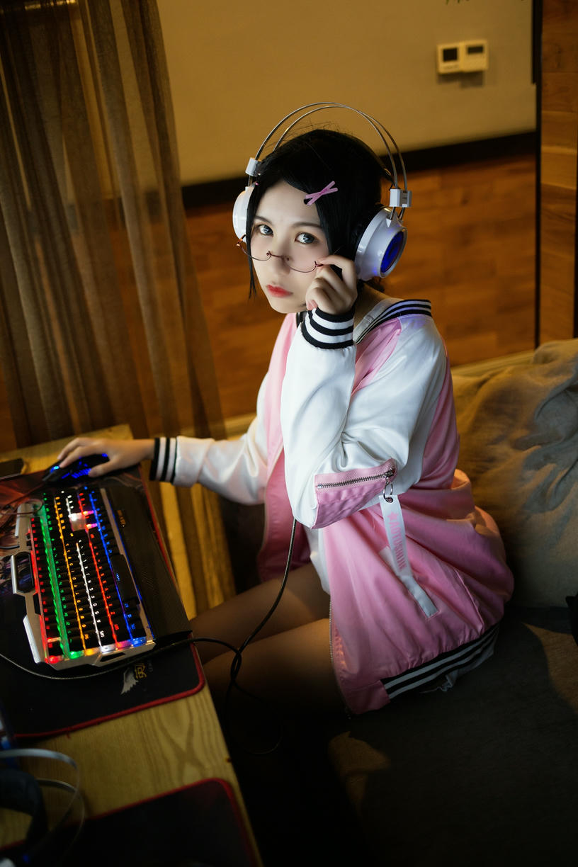 逐月SU - 网吧历险记_第1集