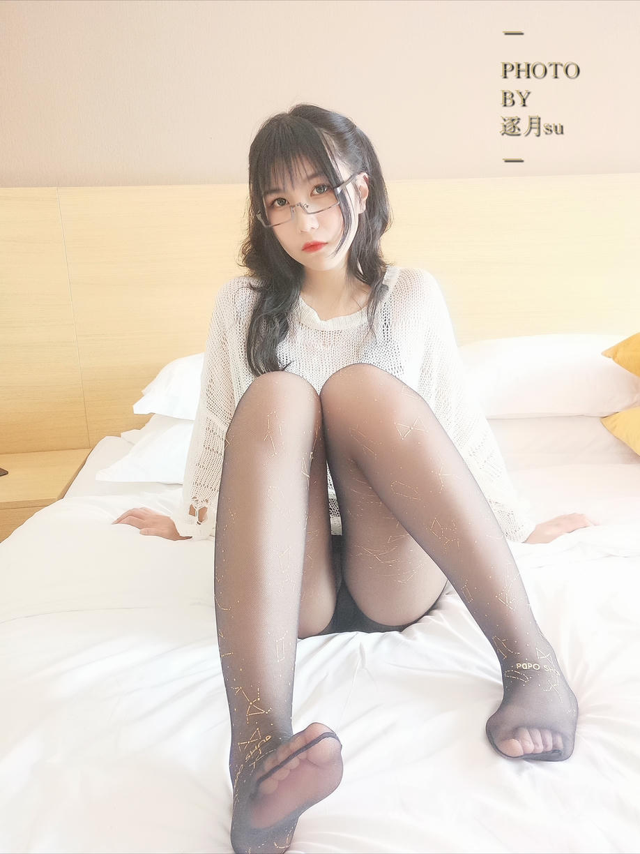 逐月SU - 足控向_第1集