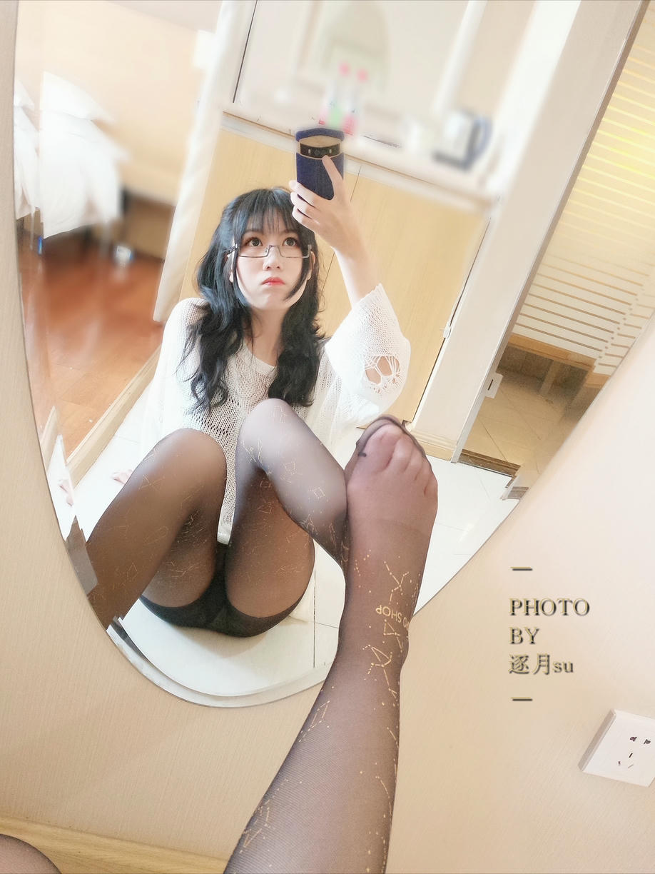 逐月SU - 足控向_第1集