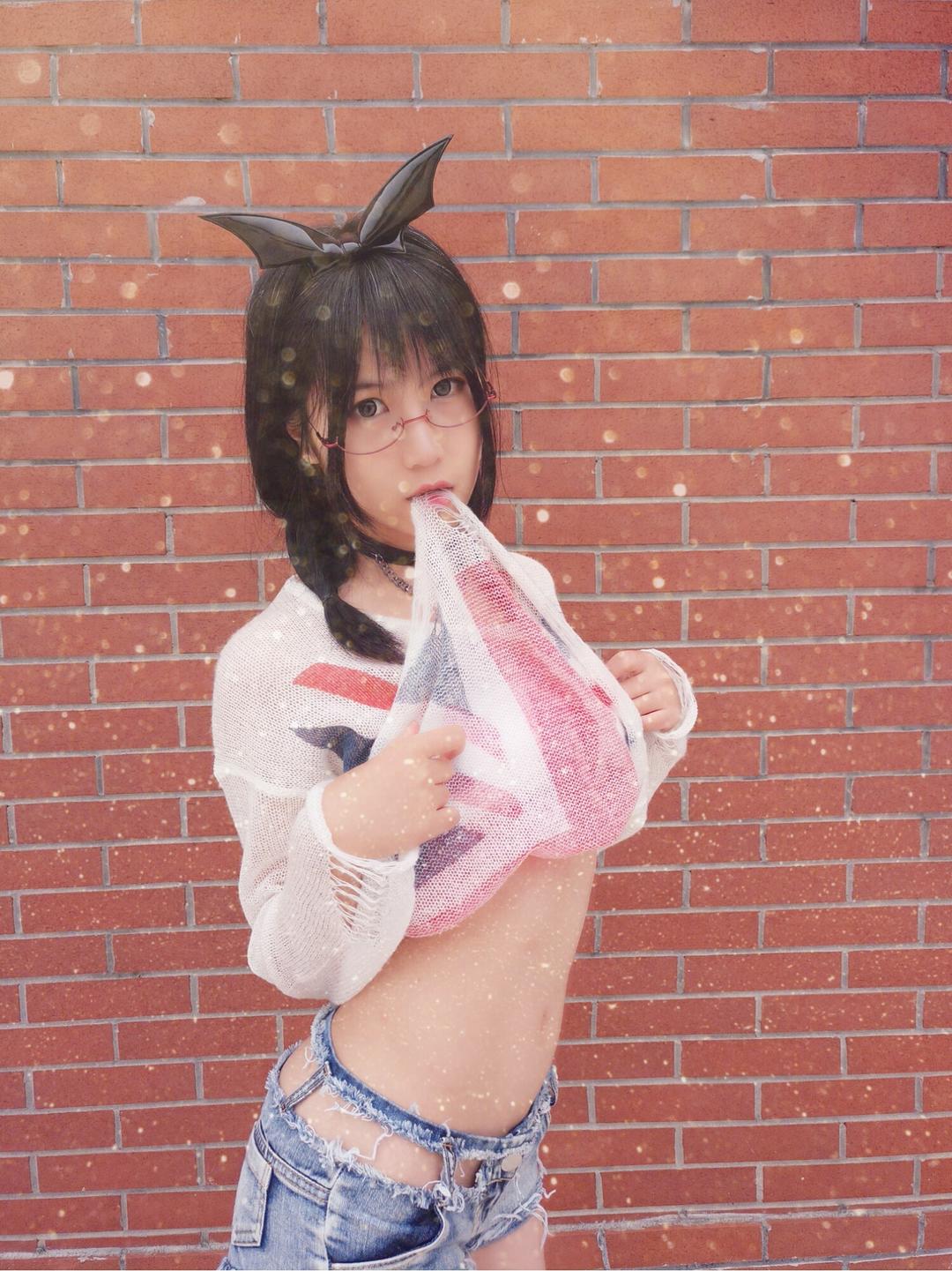 逐月SU - 这个穿搭如何_第1集