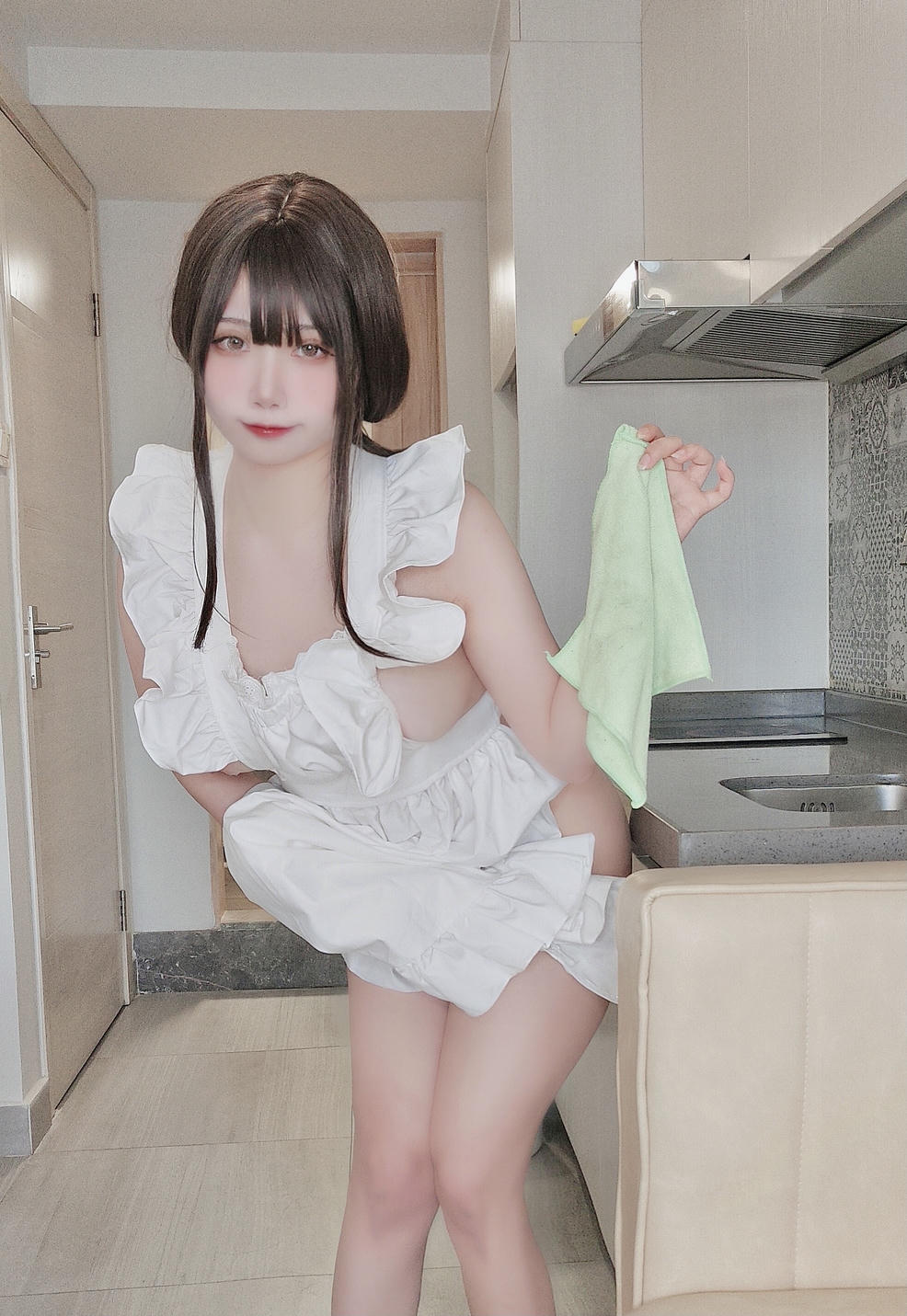 贞子蜜桃 NO.015 围裙自拍[44P-1V-672.8M]_第1集