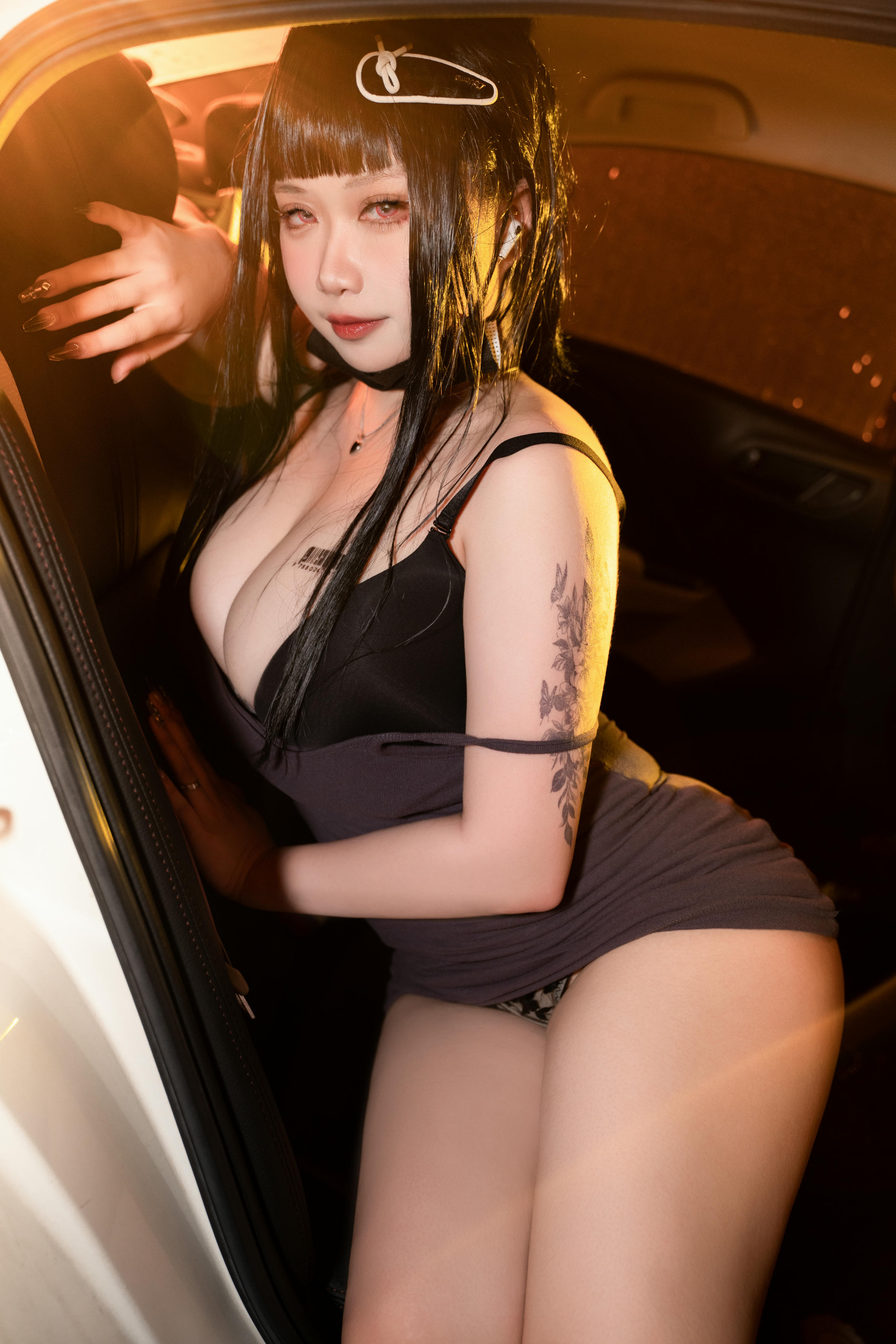 贞子蜜桃 NO.024 Nikke胜利女神 D杀手妻子[74P1V 2.76G]_第1集