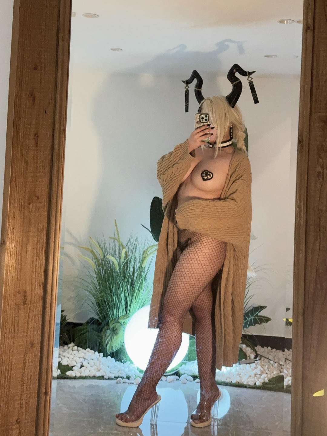 贞子蜜桃 自拍 [15P 1V]_第2集