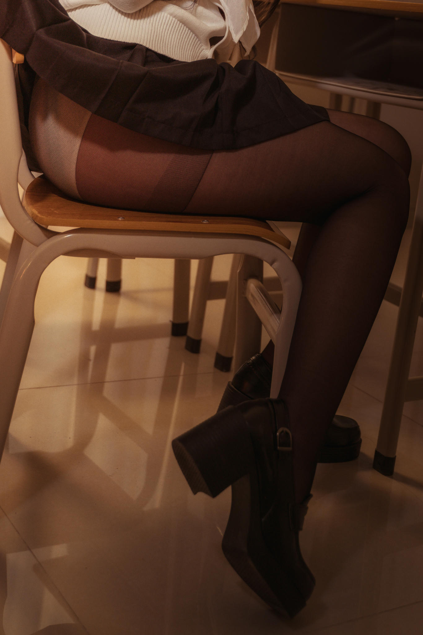 贞子蜜桃 NO.009 碧蓝航线 爱宕高雄制服 [35P-354MB]_第1集