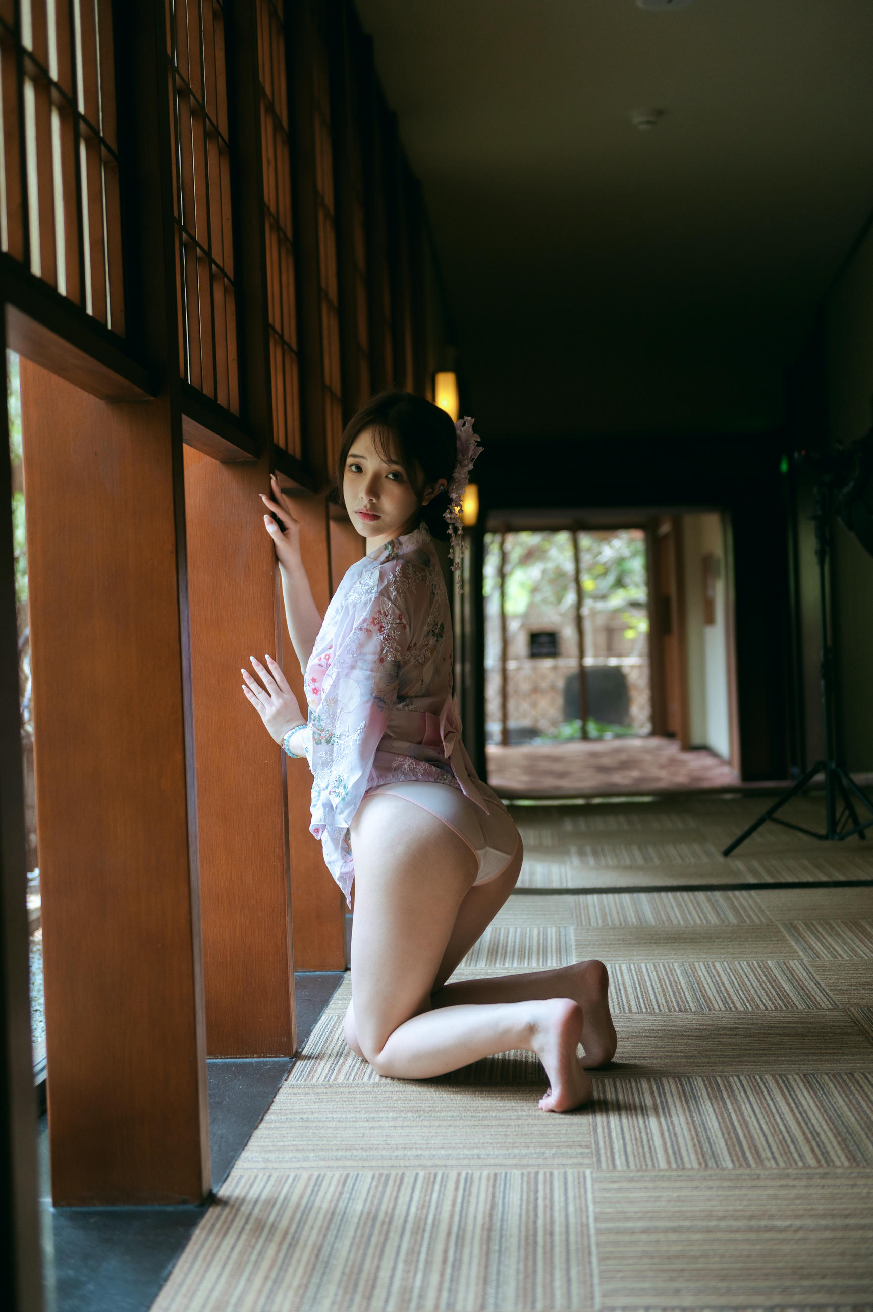 雯妹不讲道理 NO.102 和风庭院[68P3V 606M]_第2集