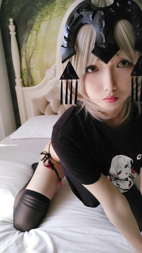 雯妹不讲道理 NO.103 黑贞德穹妹[64P 107.7M]_第1集