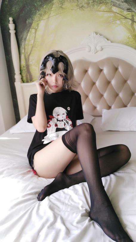 雯妹不讲道理 NO.103 黑贞德穹妹[64P 107.7M]_第1集