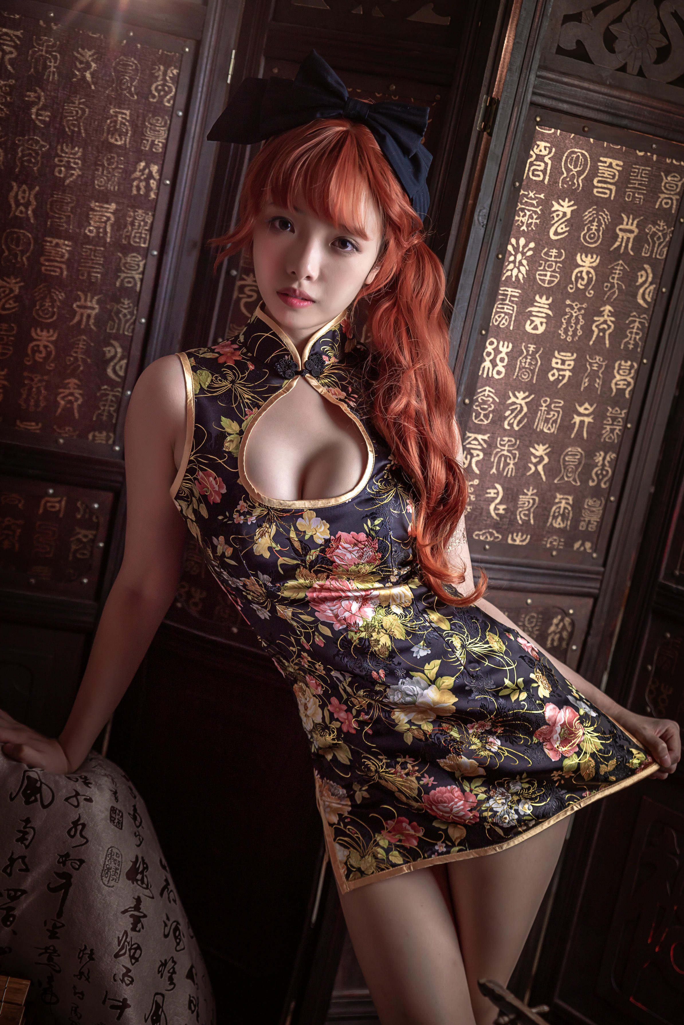 雯妹不讲道理 NO.008 低胸果足 [15P-328MB]_第1集
