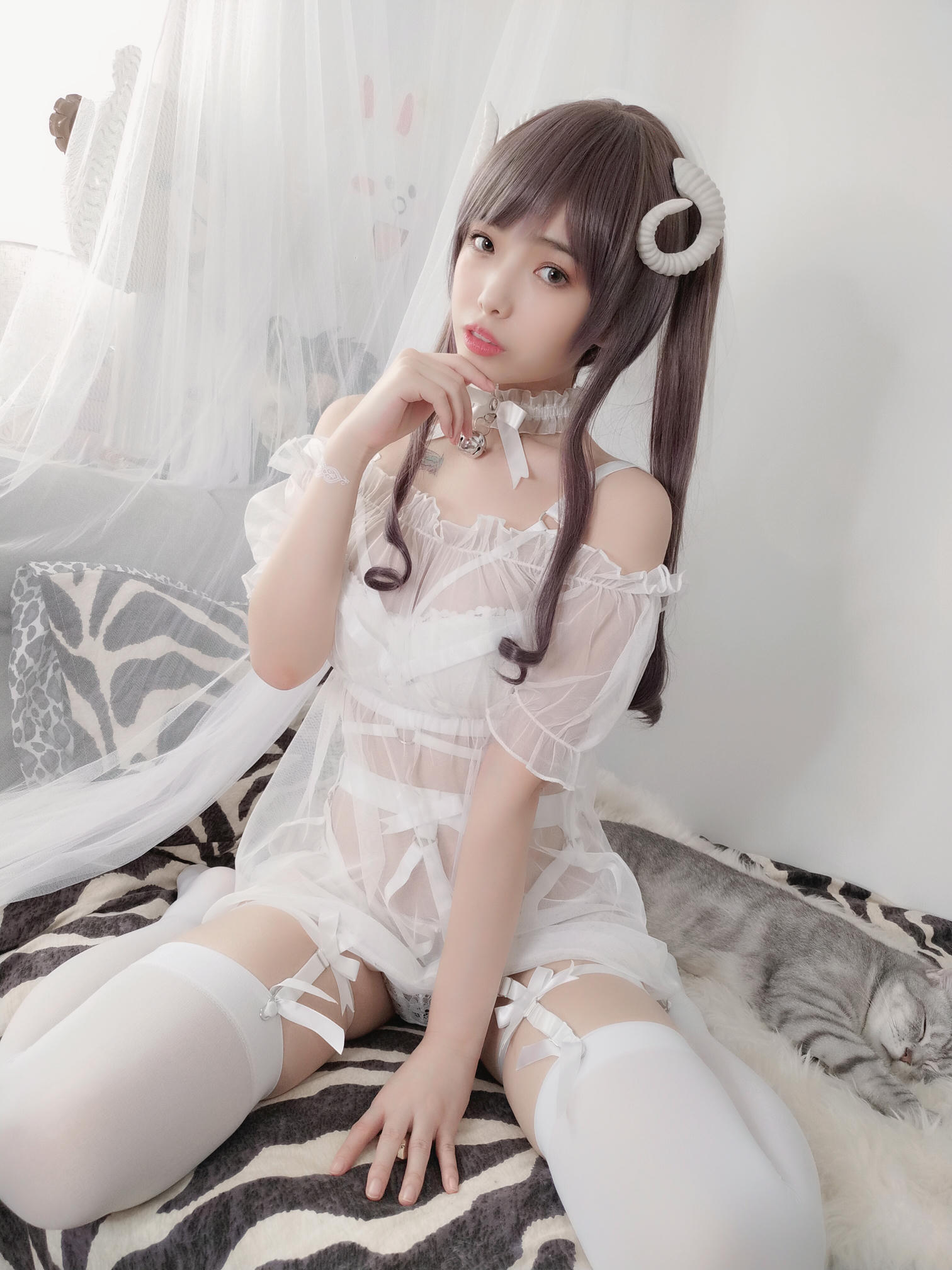 雯妹不讲道理 NO.016 绵羊白色绑带 [42P4V-429MB]_第1集