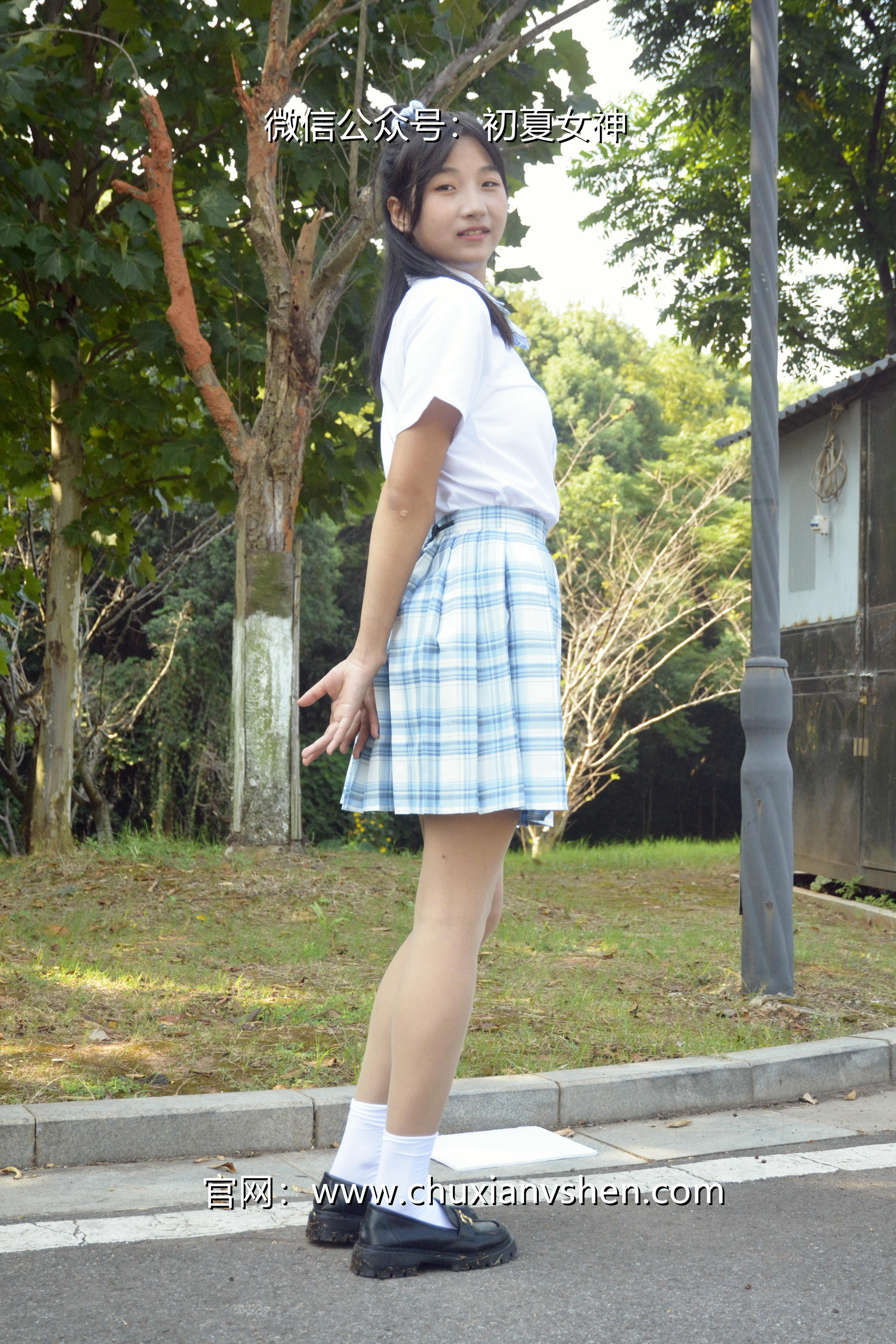 初夏女神 NO.020 点点 我的JK装[140P+1V／5.68GB]_第2集