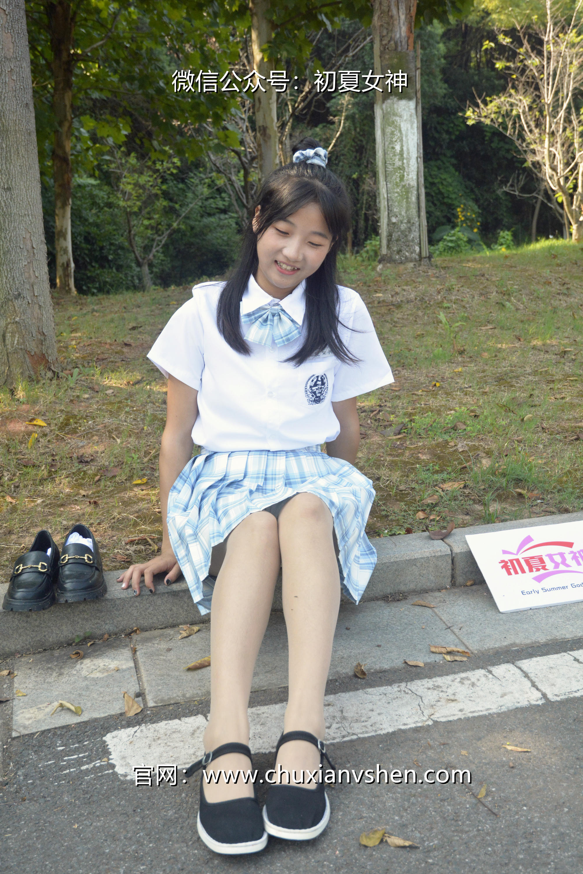 初夏女神 NO.020 点点 我的JK装[140P+1V／5.68GB]_第4集