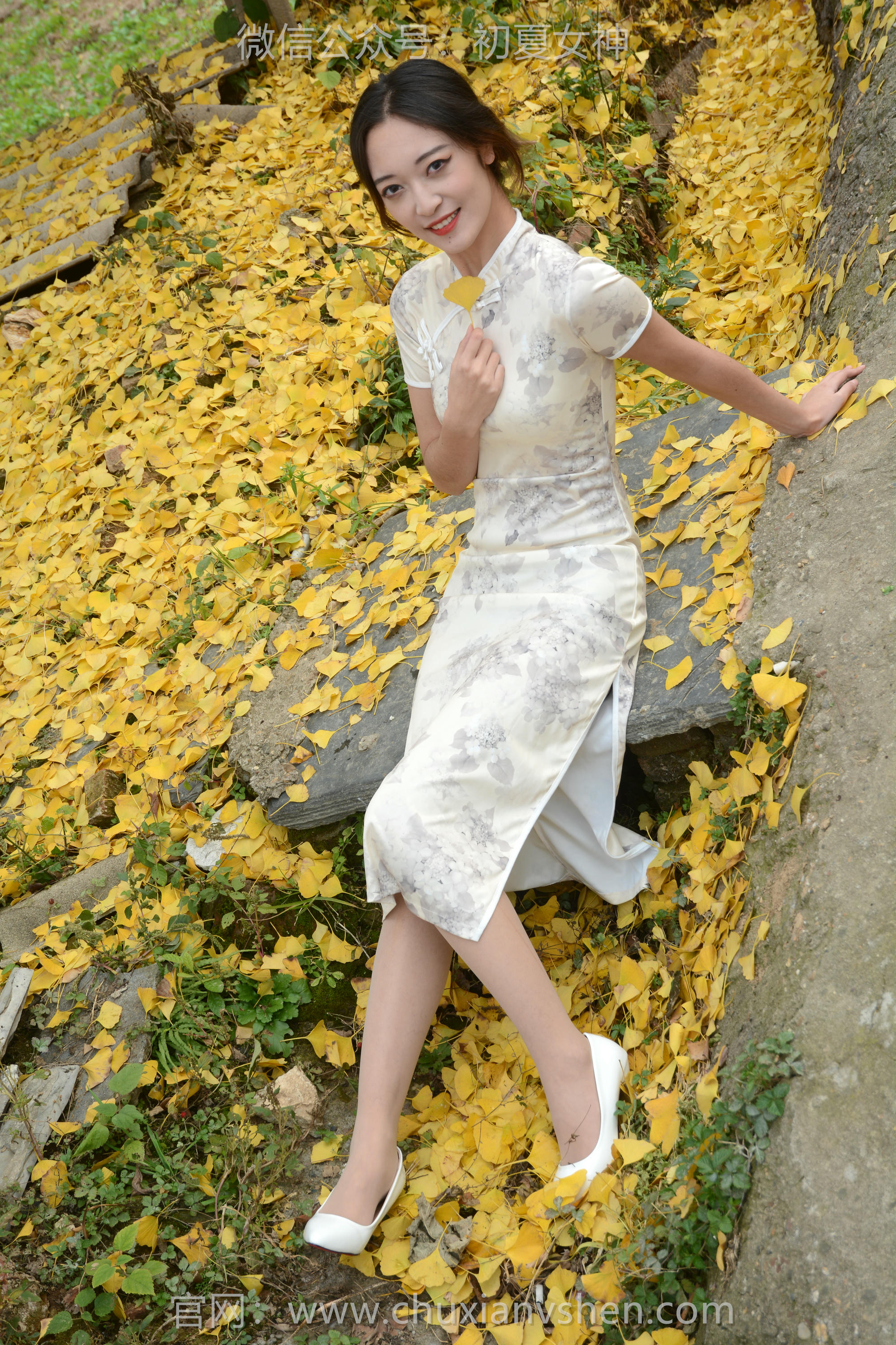 初夏女神 NO.120 依依 寒冬旗袍风[140P+1V／3.27GB]_第2集