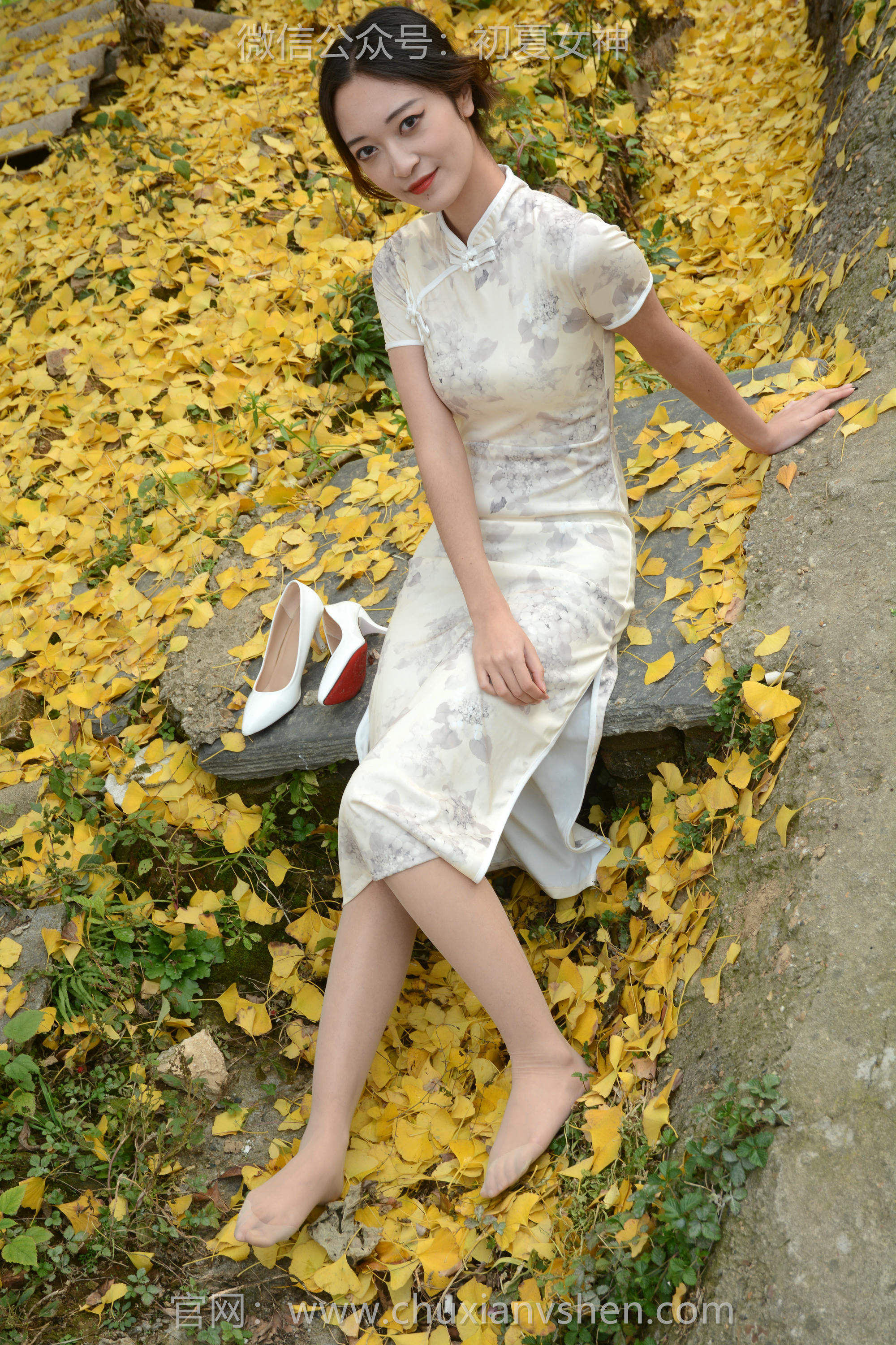 初夏女神 NO.120 依依 寒冬旗袍风[140P+1V／3.27GB]_第2集