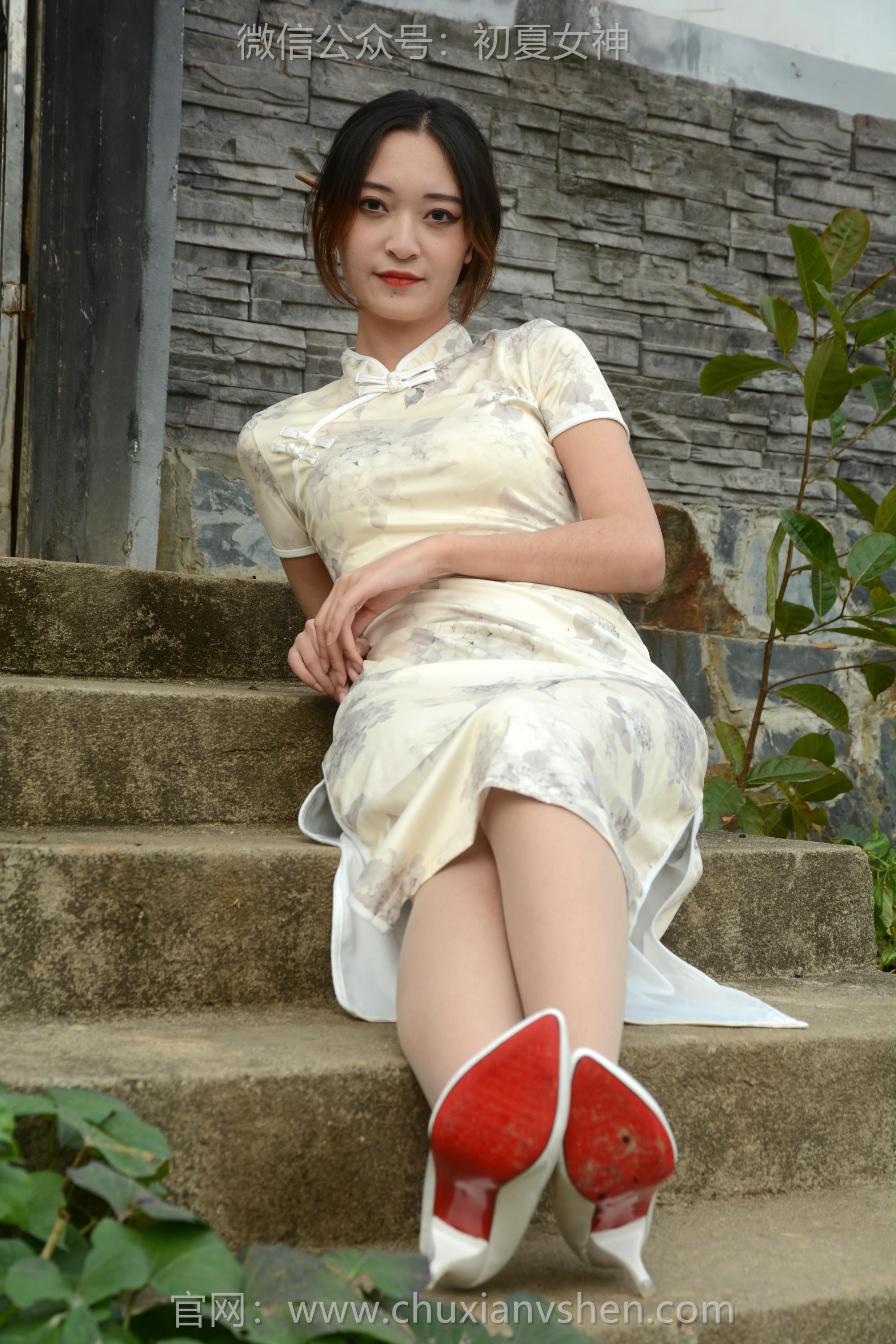 初夏女神 NO.120 依依 寒冬旗袍风[140P+1V／3.27GB]_第5集