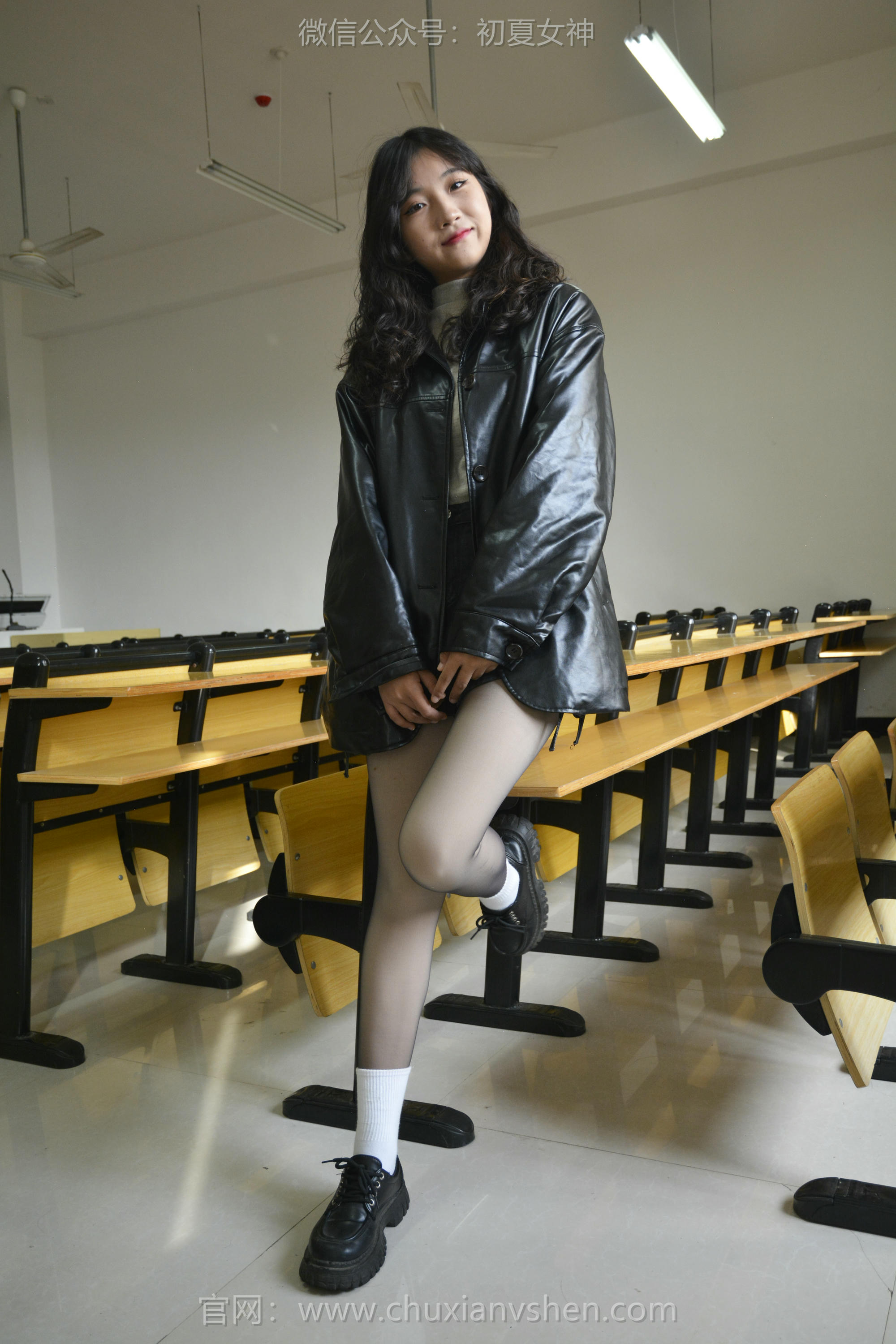 初夏女神 NO.121 点点 入冬套装[144P+1V／3.26GB]_第2集