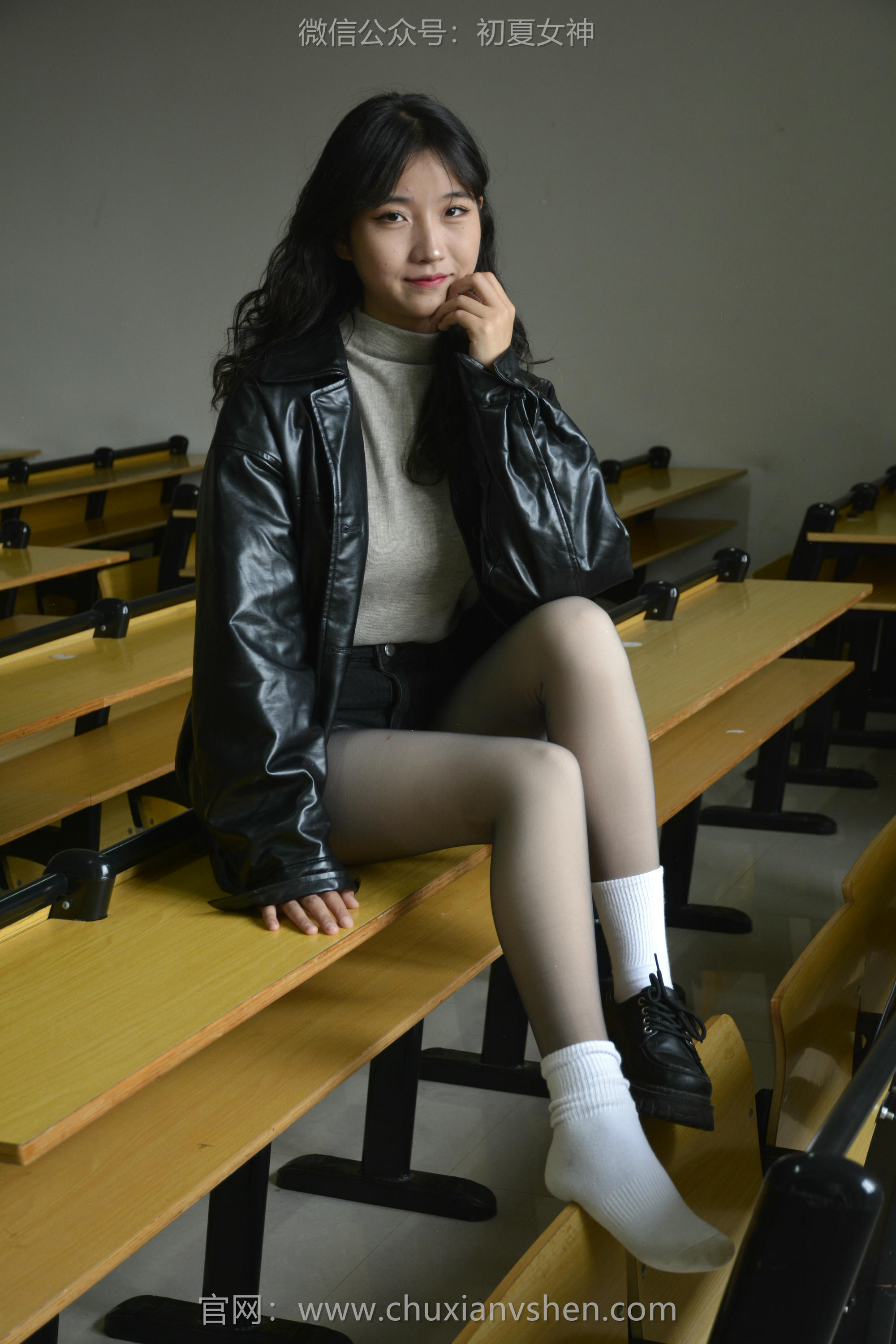 初夏女神 NO.121 点点 入冬套装[144P+1V／3.26GB]_第3集