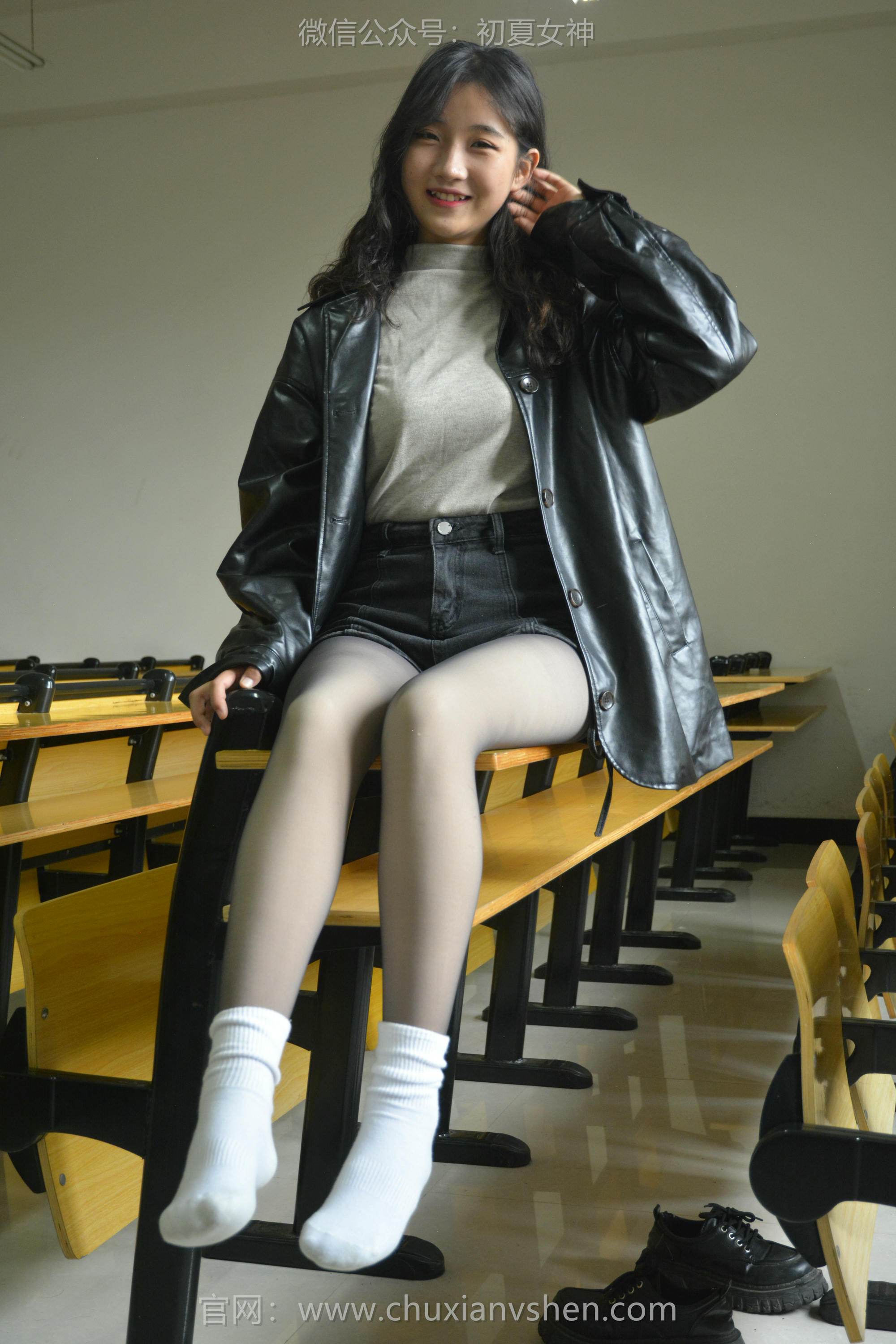 初夏女神 NO.121 点点 入冬套装[144P+1V／3.26GB]_第4集