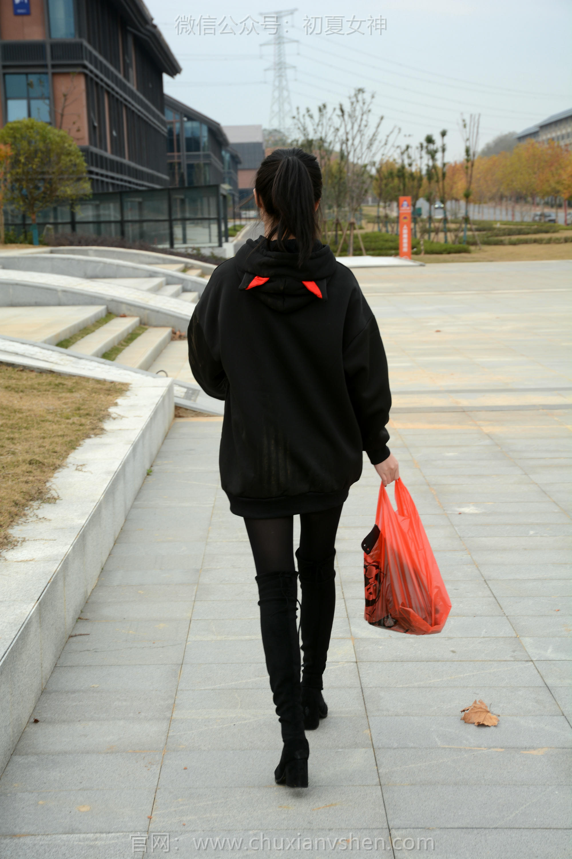 初夏女神 NO.123 安妮 浅看红枫[120P+1V／3.12GB]_第3集