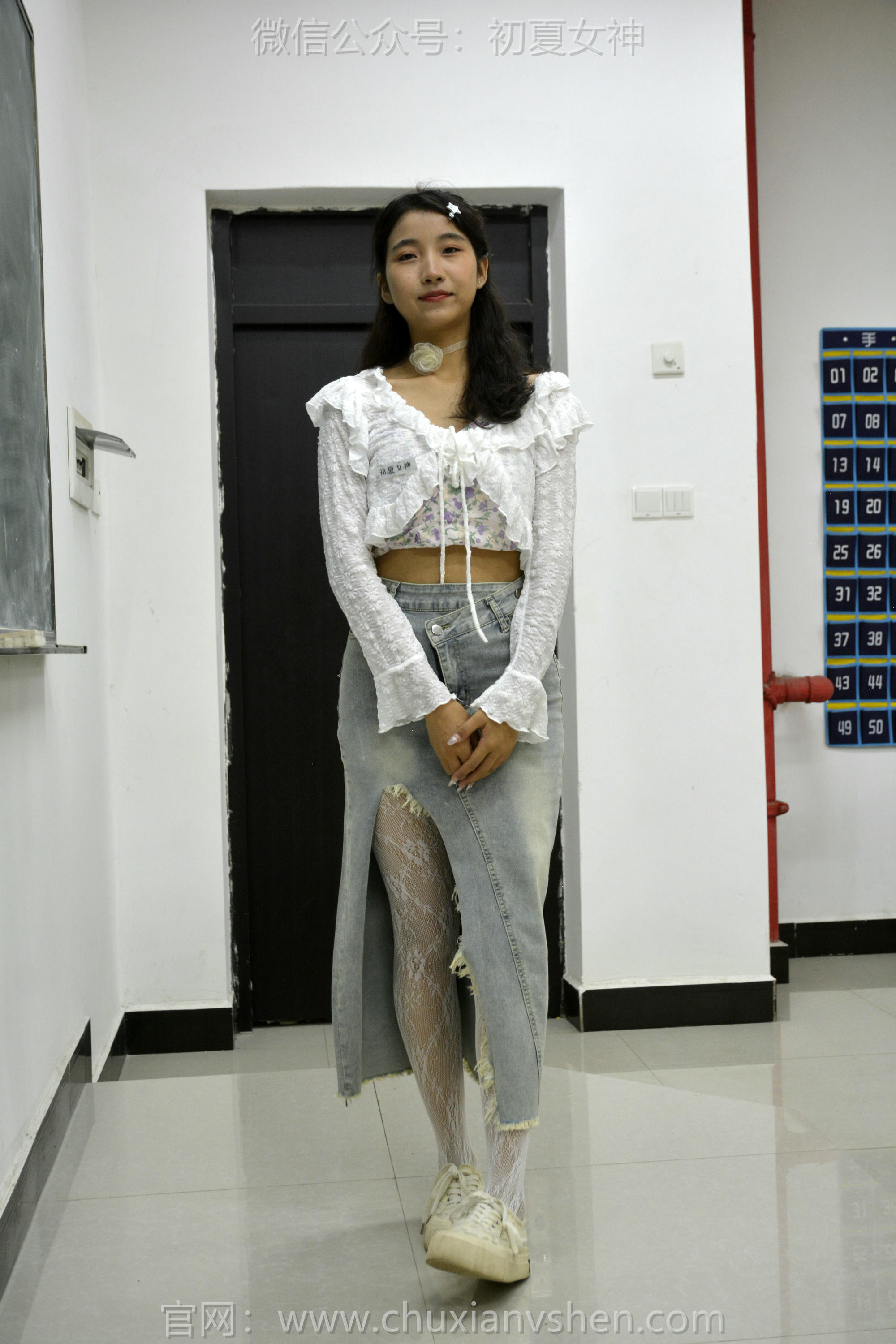 初夏女神 NO.130 点点 潮流之光[120P+1V／3.04GB]_第1集