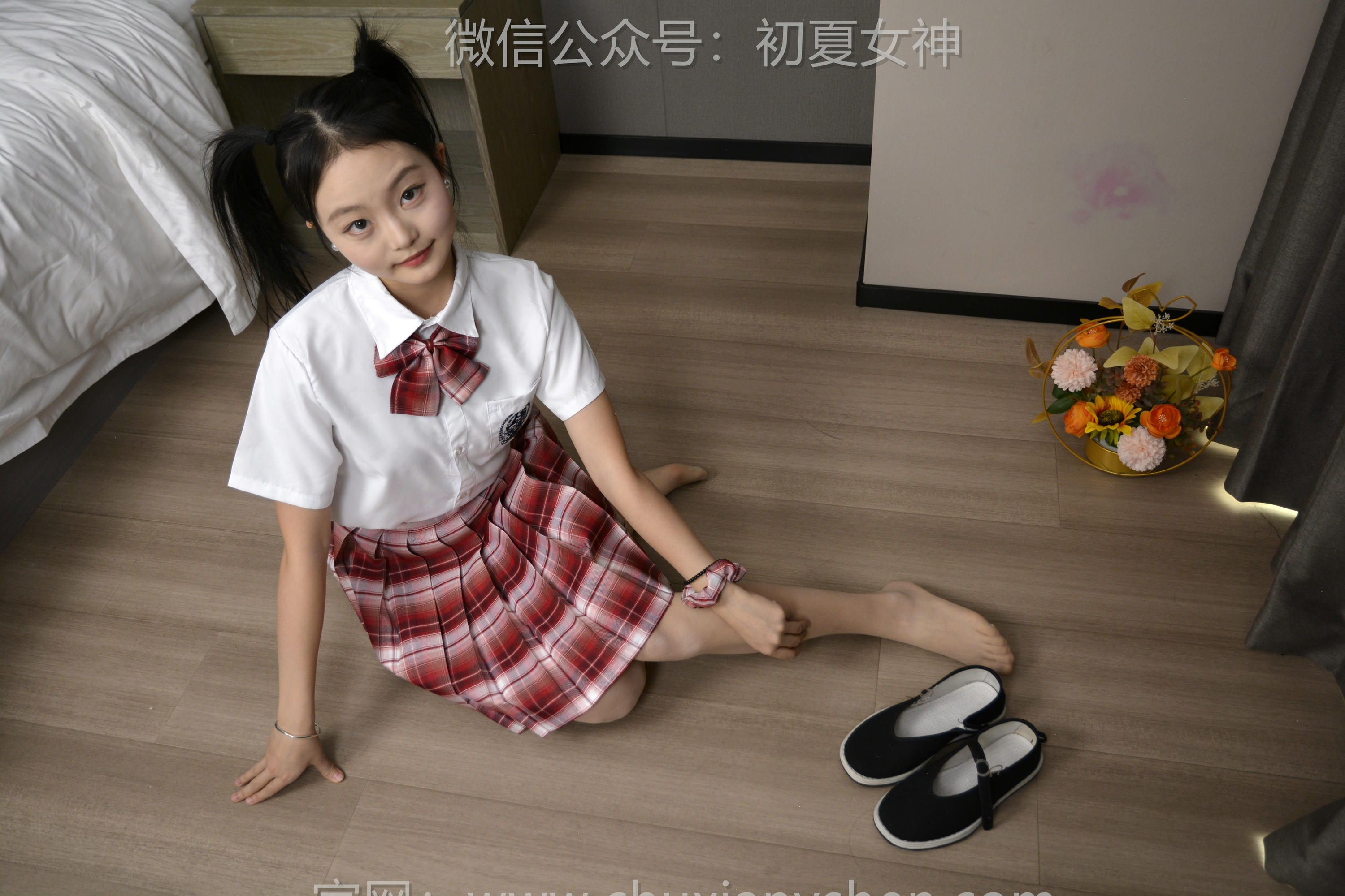 初夏女神 NO.131 双双 童年记忆[245P+3V／5.17GB]-红色JK_第3集