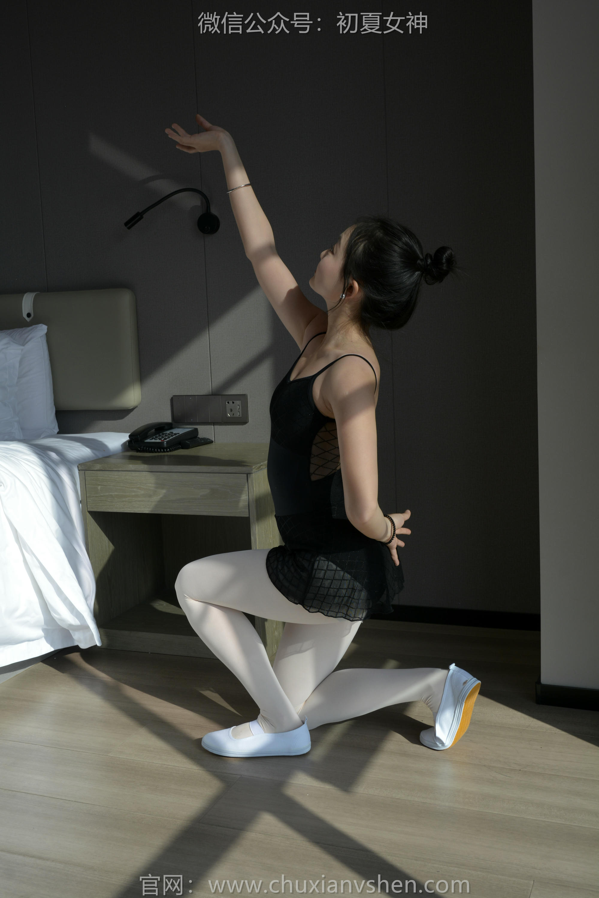 初夏女神 NO.131 双双 童年记忆[245P+3V／5.17GB]-练功服_第1集