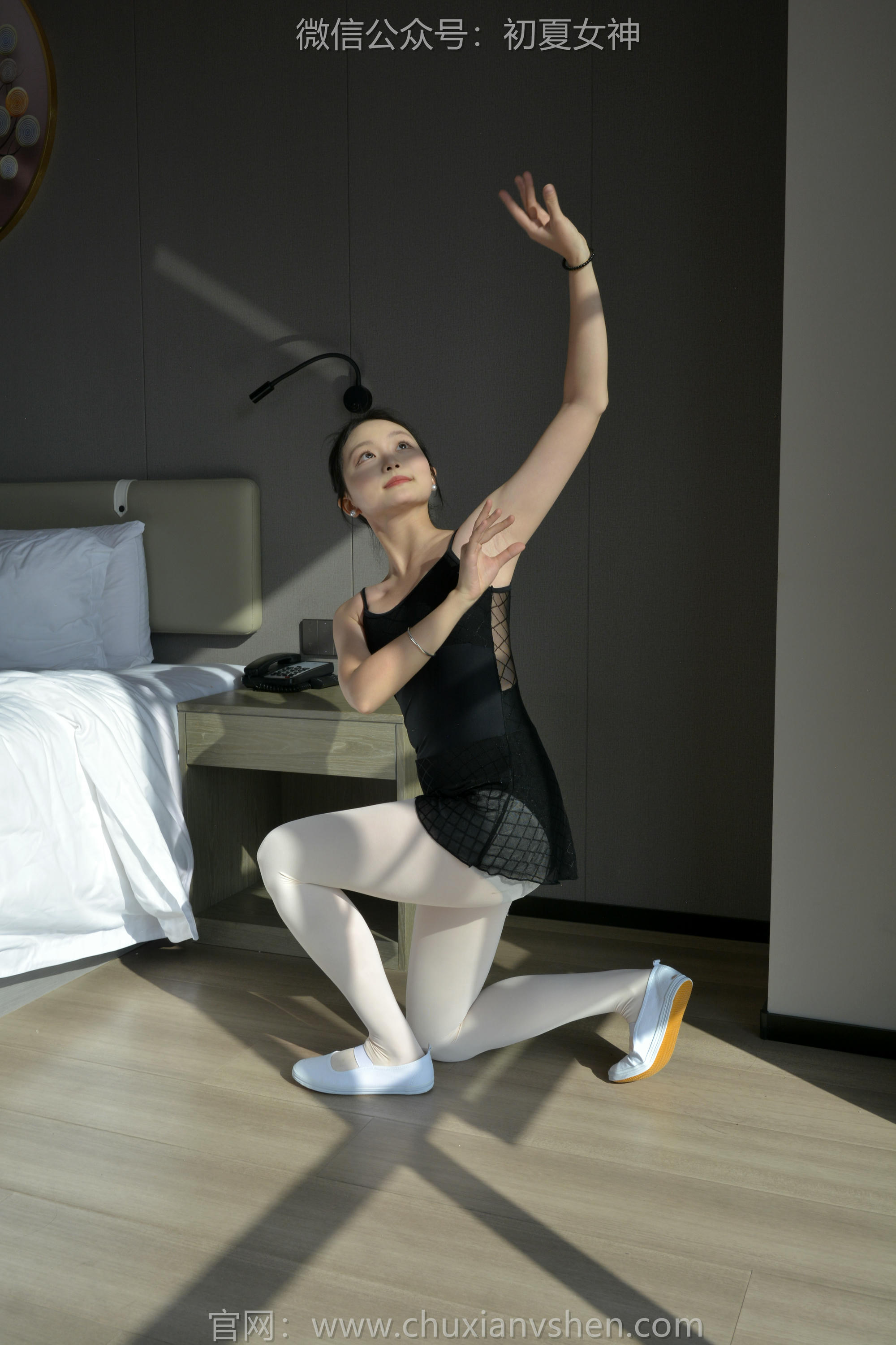 初夏女神 NO.131 双双 童年记忆[245P+3V／5.17GB]-练功服_第1集