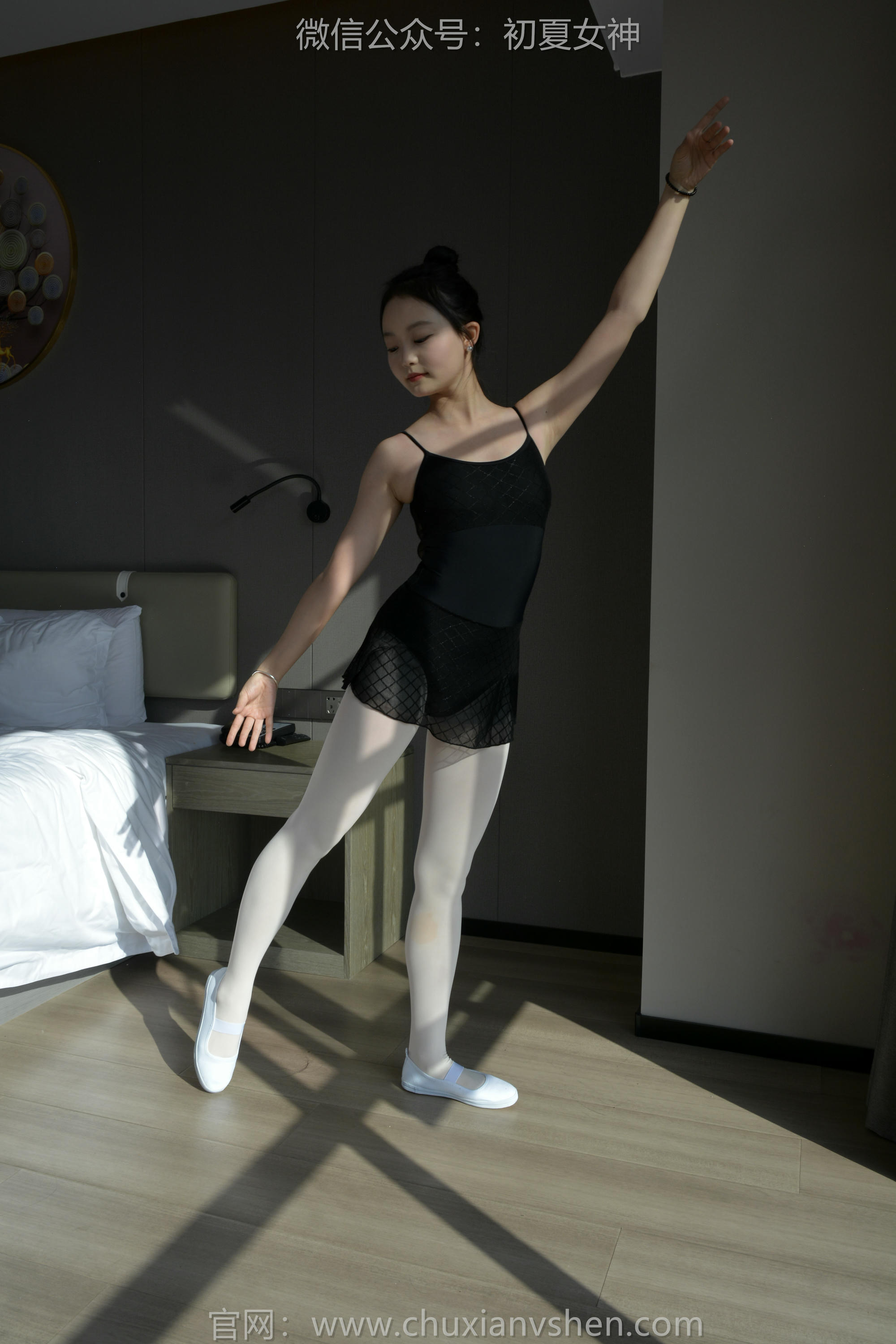 初夏女神 NO.131 双双 童年记忆[245P+3V／5.17GB]-练功服_第1集