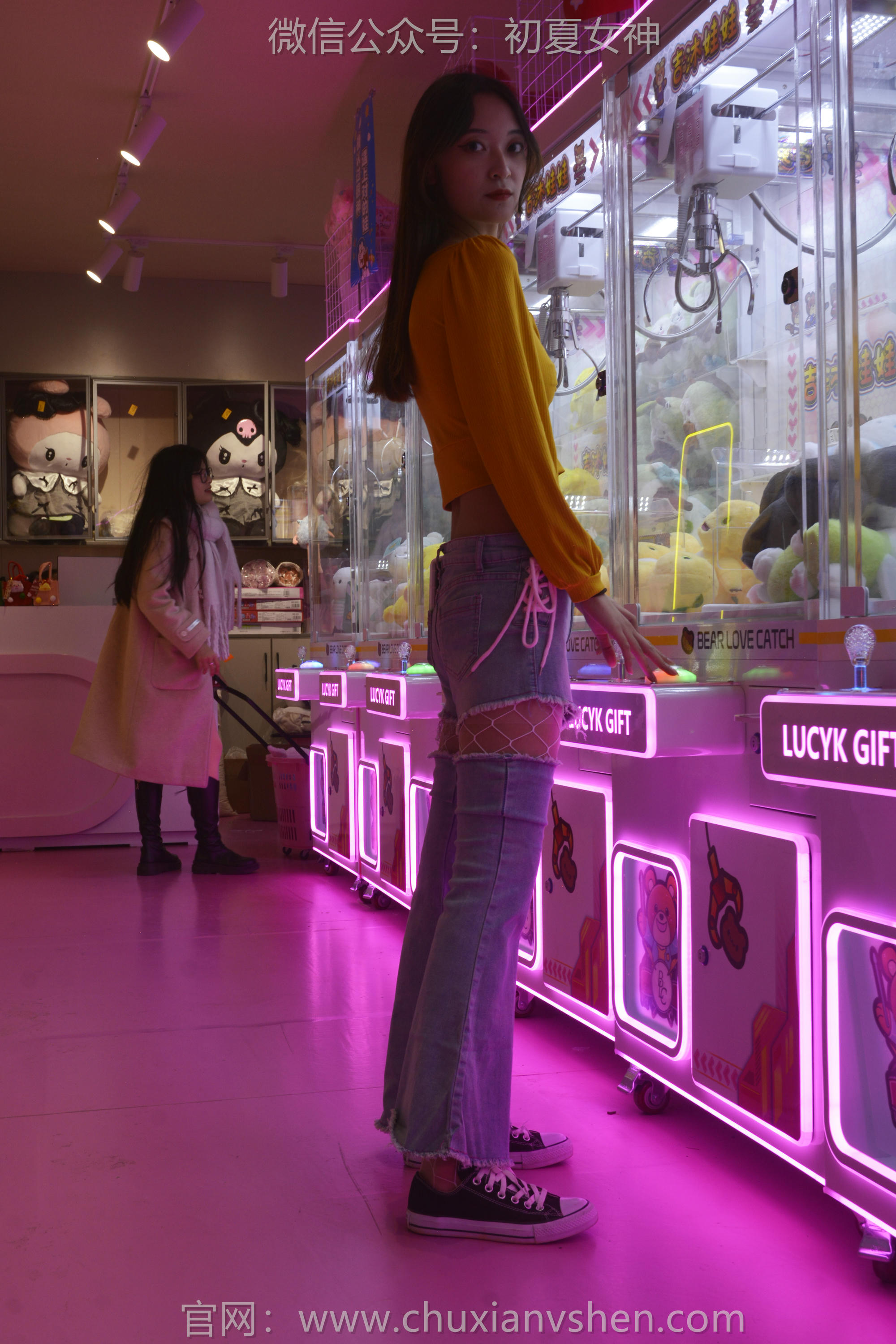 初夏女神 NO.133 依依 邻家女孩[120P+1V／3.21GB]_第1集