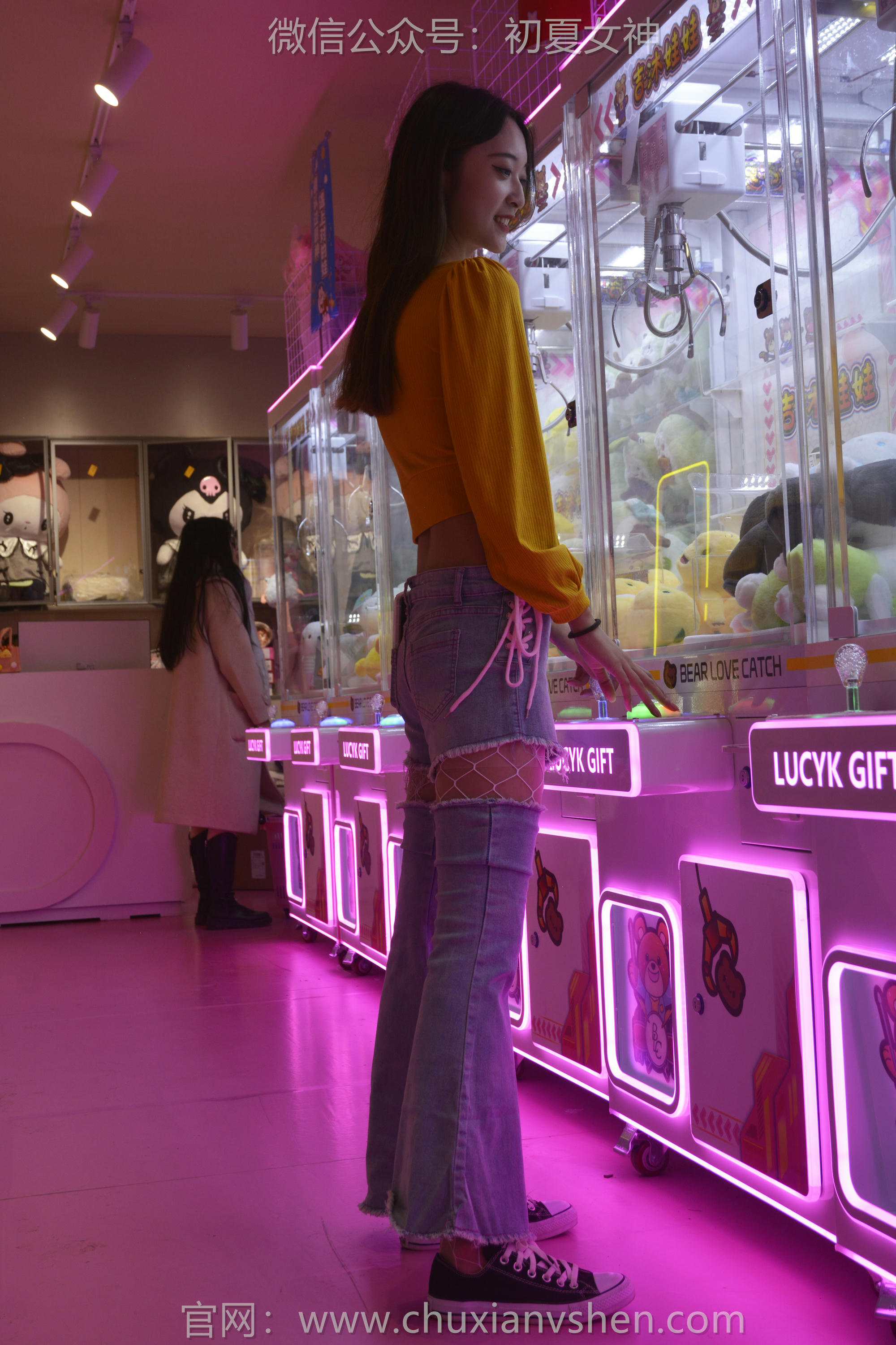 初夏女神 NO.133 依依 邻家女孩[120P+1V／3.21GB]_第1集