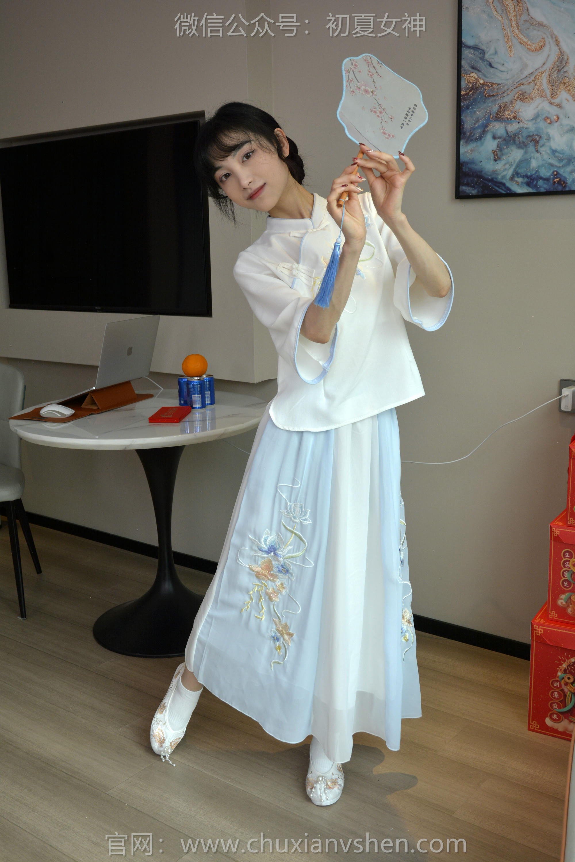 初夏女神 NO.134 柒柒 古往今来[140P+1V／3.32GB]_第2集