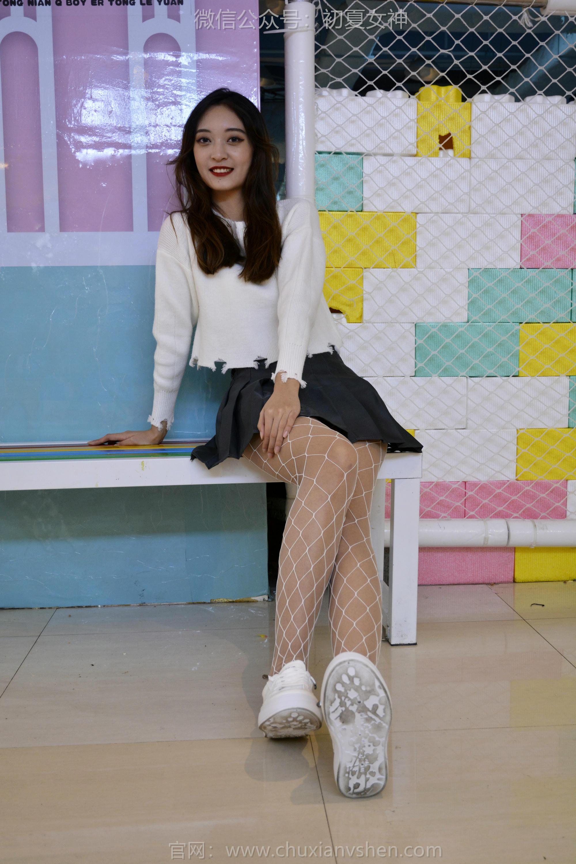 初夏女神 NO.137 依依 邻家女孩[140P+1V／3.45GB]_第1集