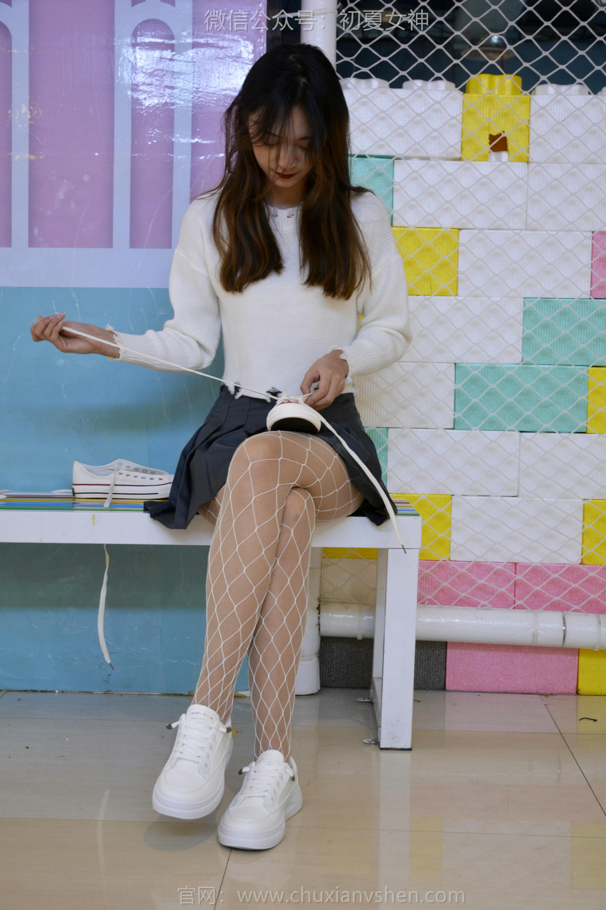 初夏女神 NO.137 依依 邻家女孩[140P+1V／3.45GB]_第1集