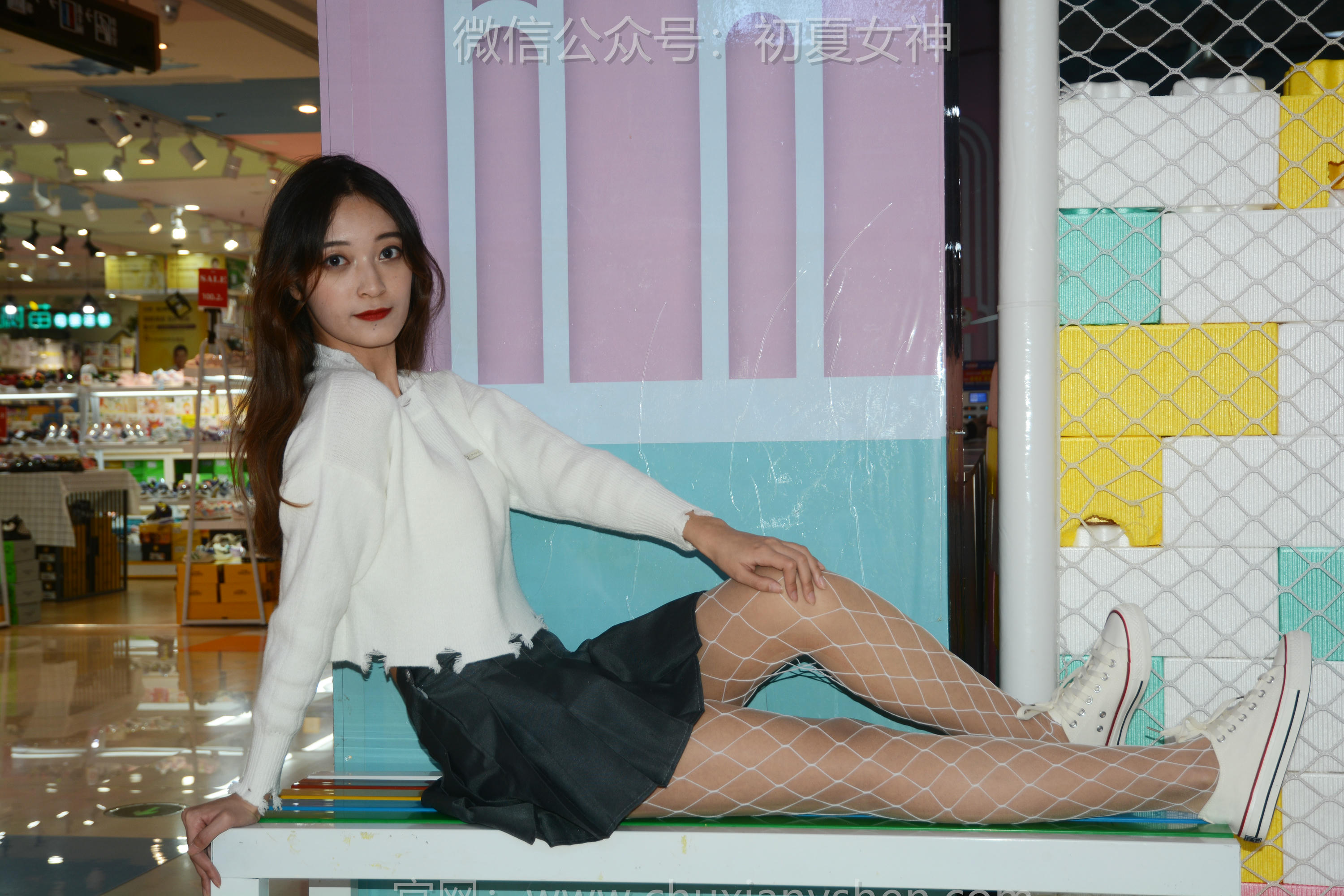 初夏女神 NO.137 依依 邻家女孩[140P+1V／3.45GB]_第2集