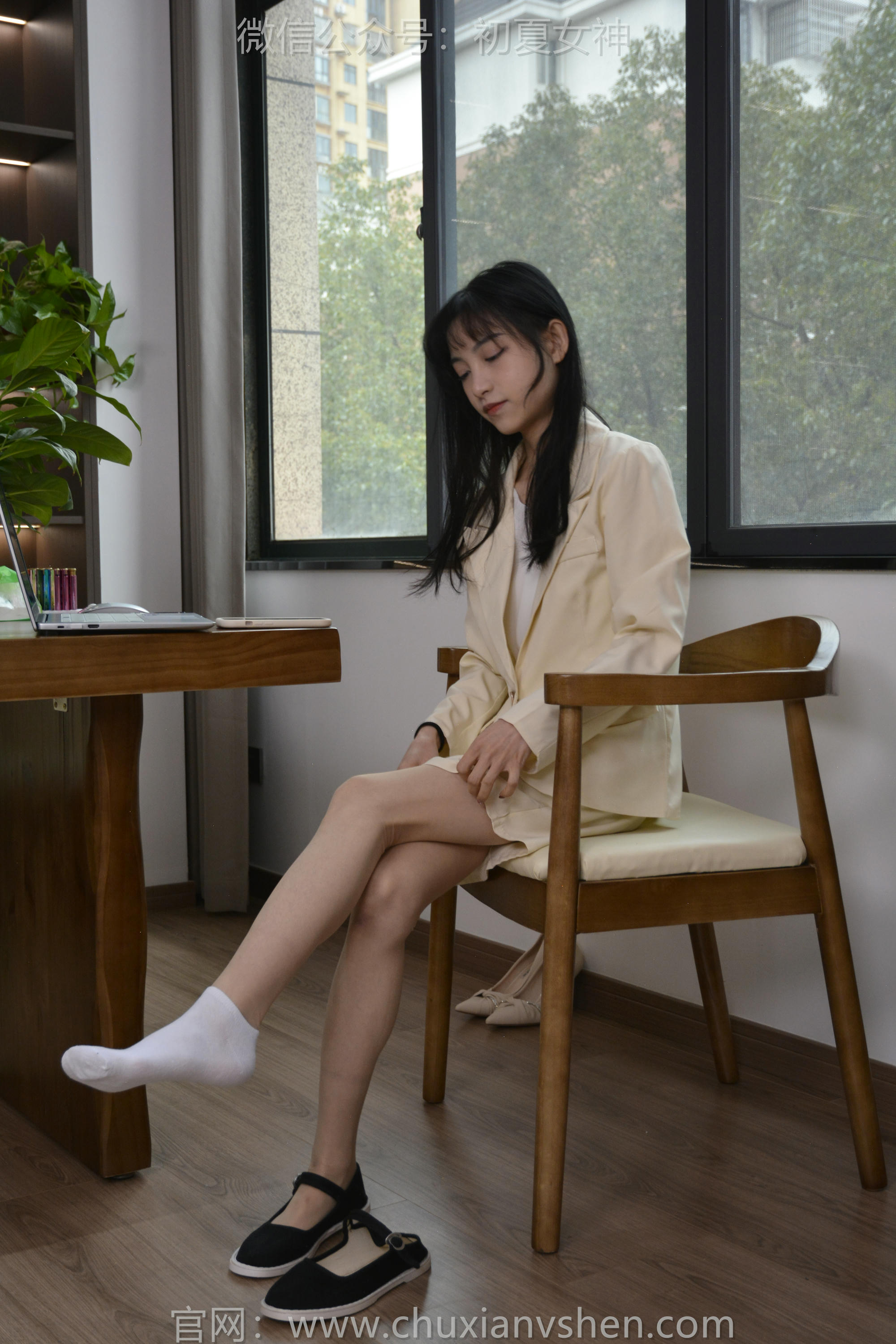 初夏女神 NO.138 柒柒 工作用鞋[140P+1V／4.34GB]_第6集