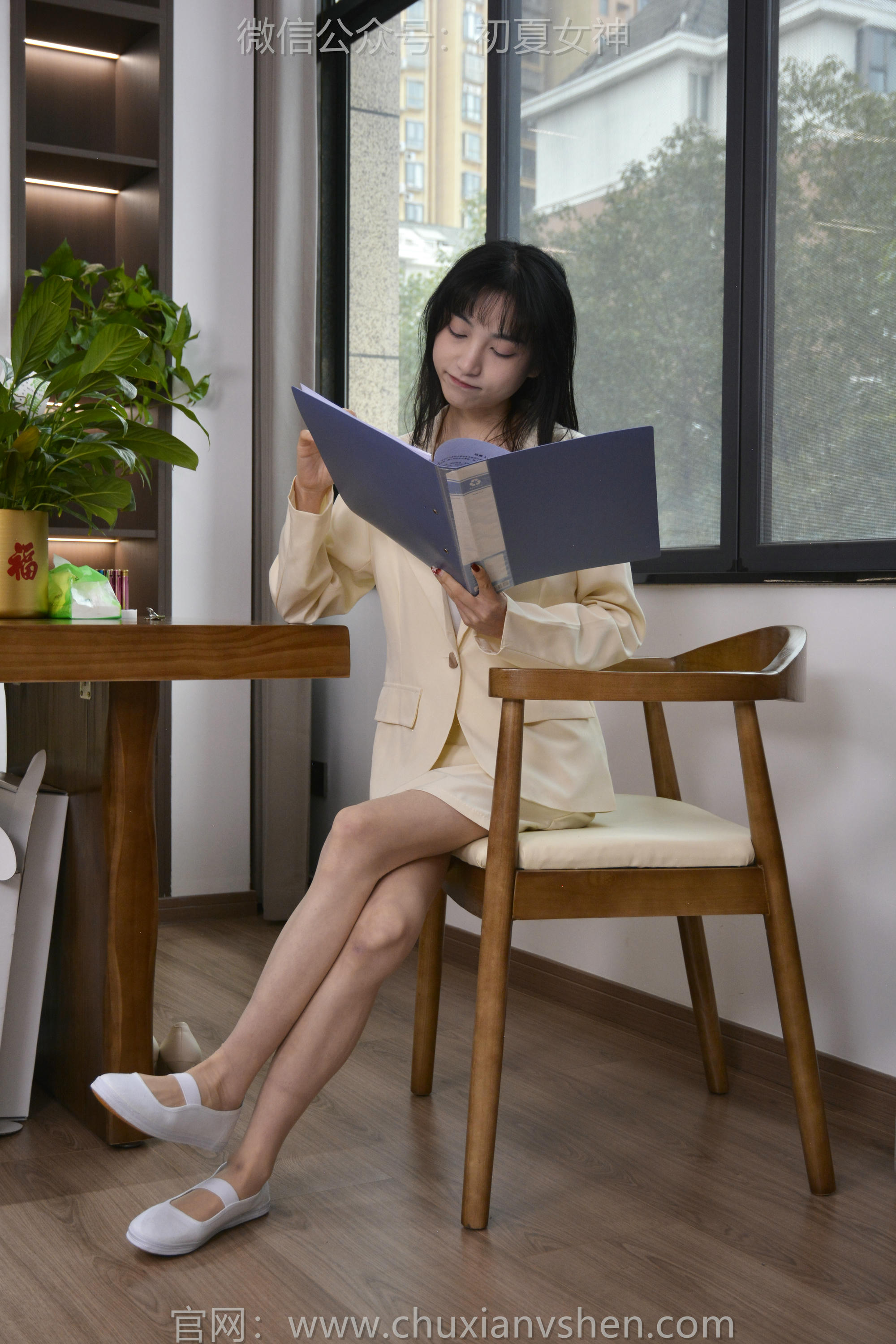 初夏女神 NO.138 柒柒 工作用鞋[140P+1V／4.34GB]_第1集