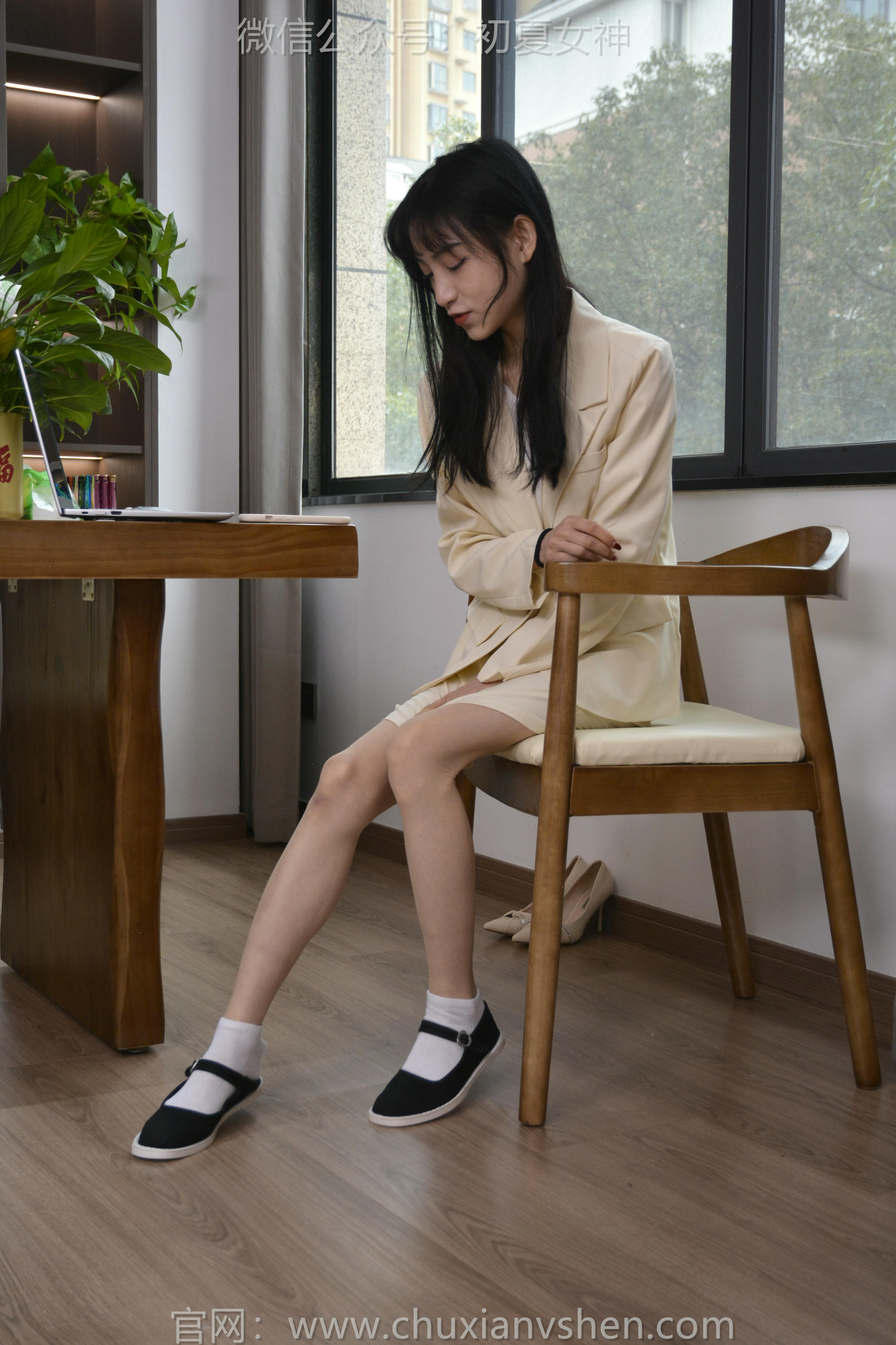 初夏女神 NO.138 柒柒 工作用鞋[140P+1V／4.34GB]_第6集