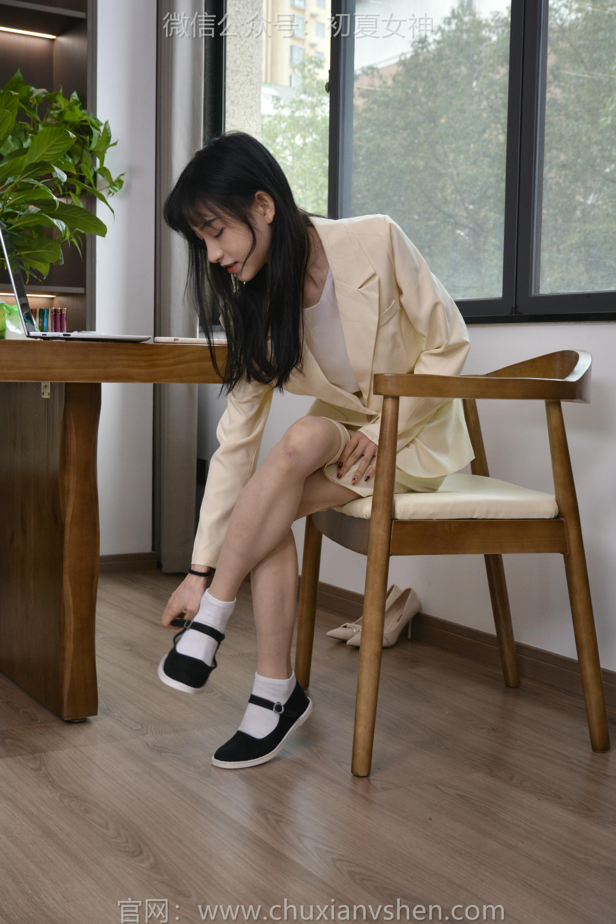 初夏女神 NO.138 柒柒 工作用鞋[140P+1V／4.34GB]_第6集