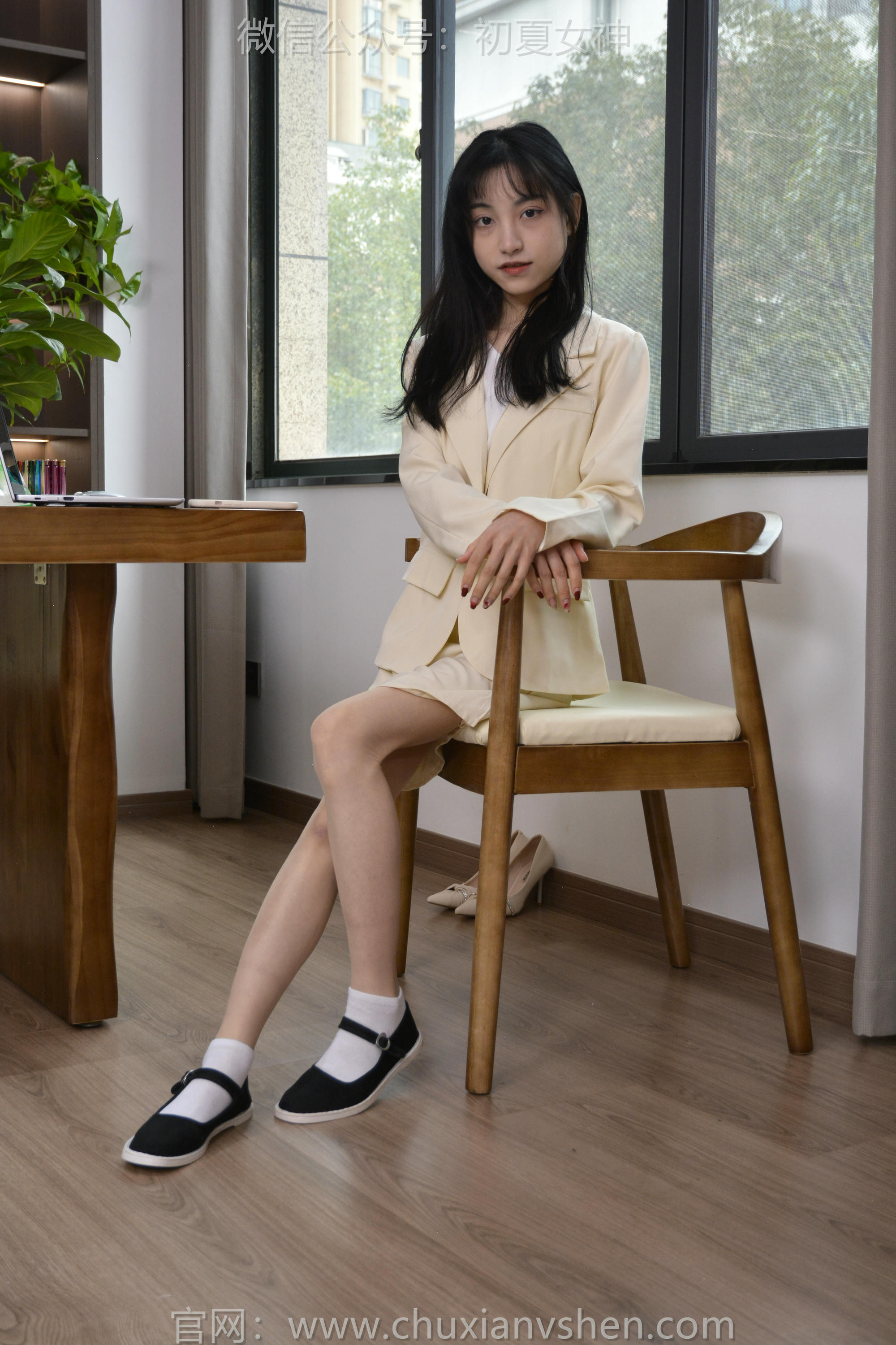 初夏女神 NO.138 柒柒 工作用鞋[140P+1V／4.34GB]_第6集