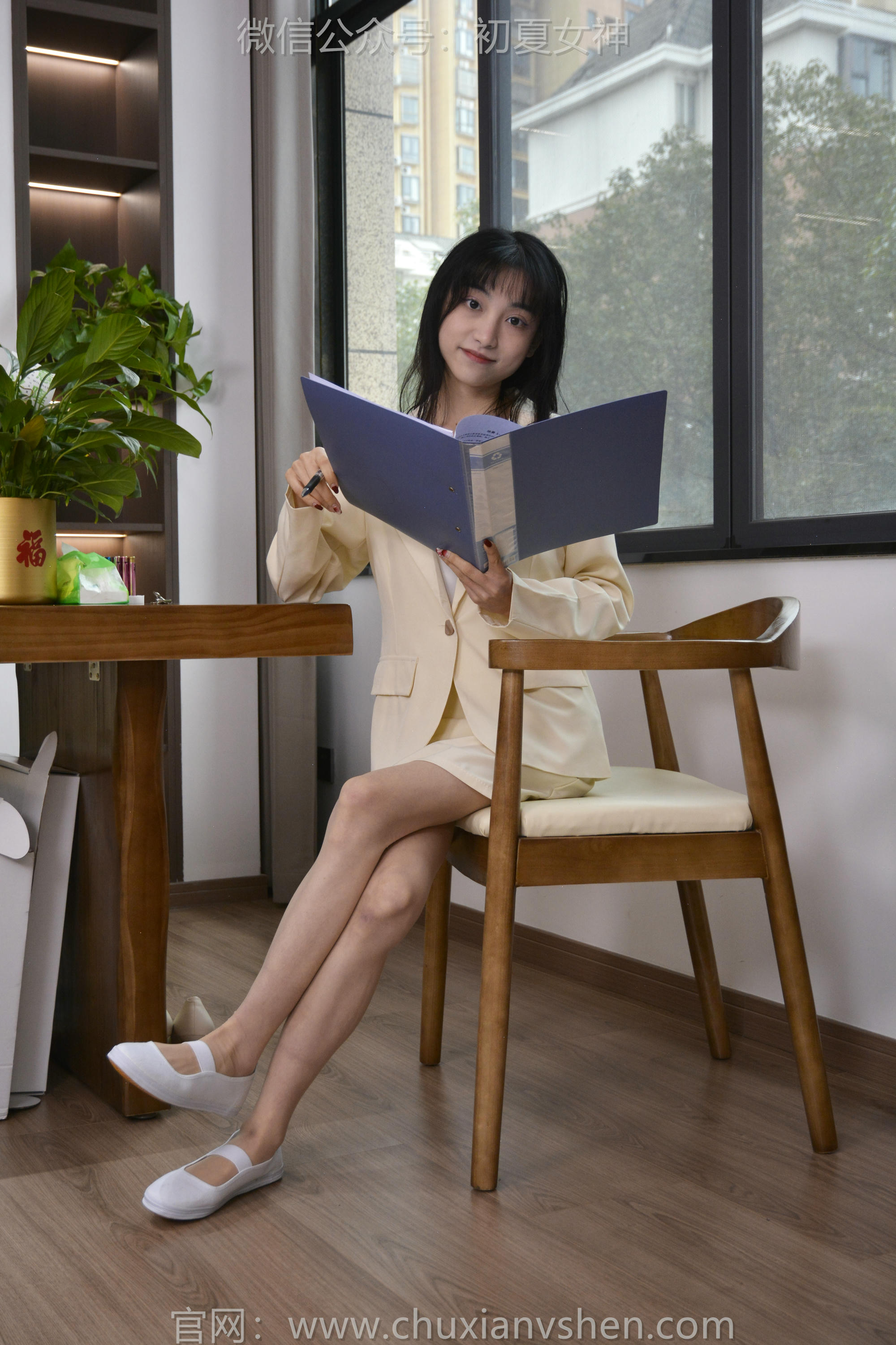 初夏女神 NO.138 柒柒 工作用鞋[140P+1V／4.34GB]_第1集