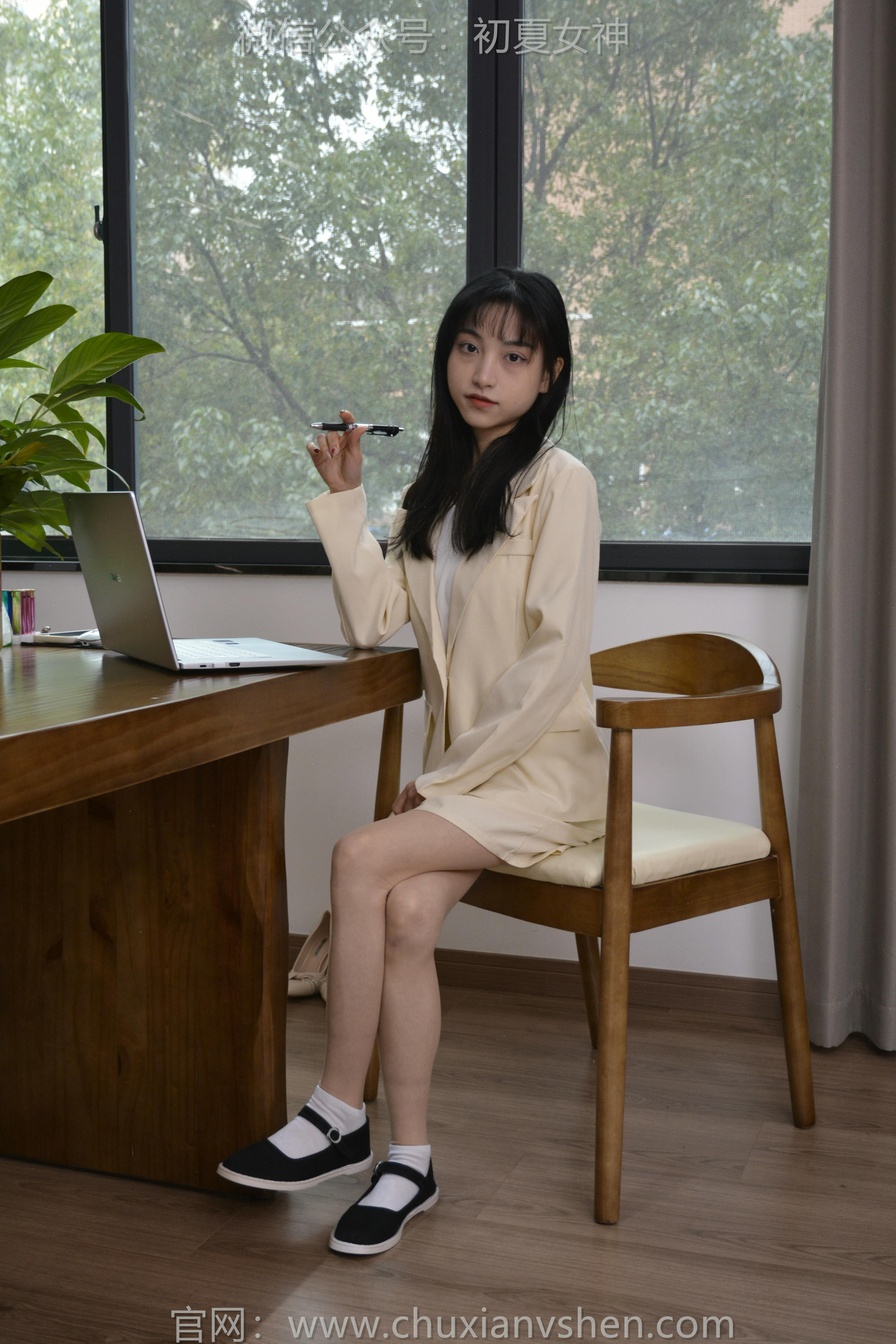 初夏女神 NO.138 柒柒 工作用鞋[140P+1V／4.34GB]_第6集