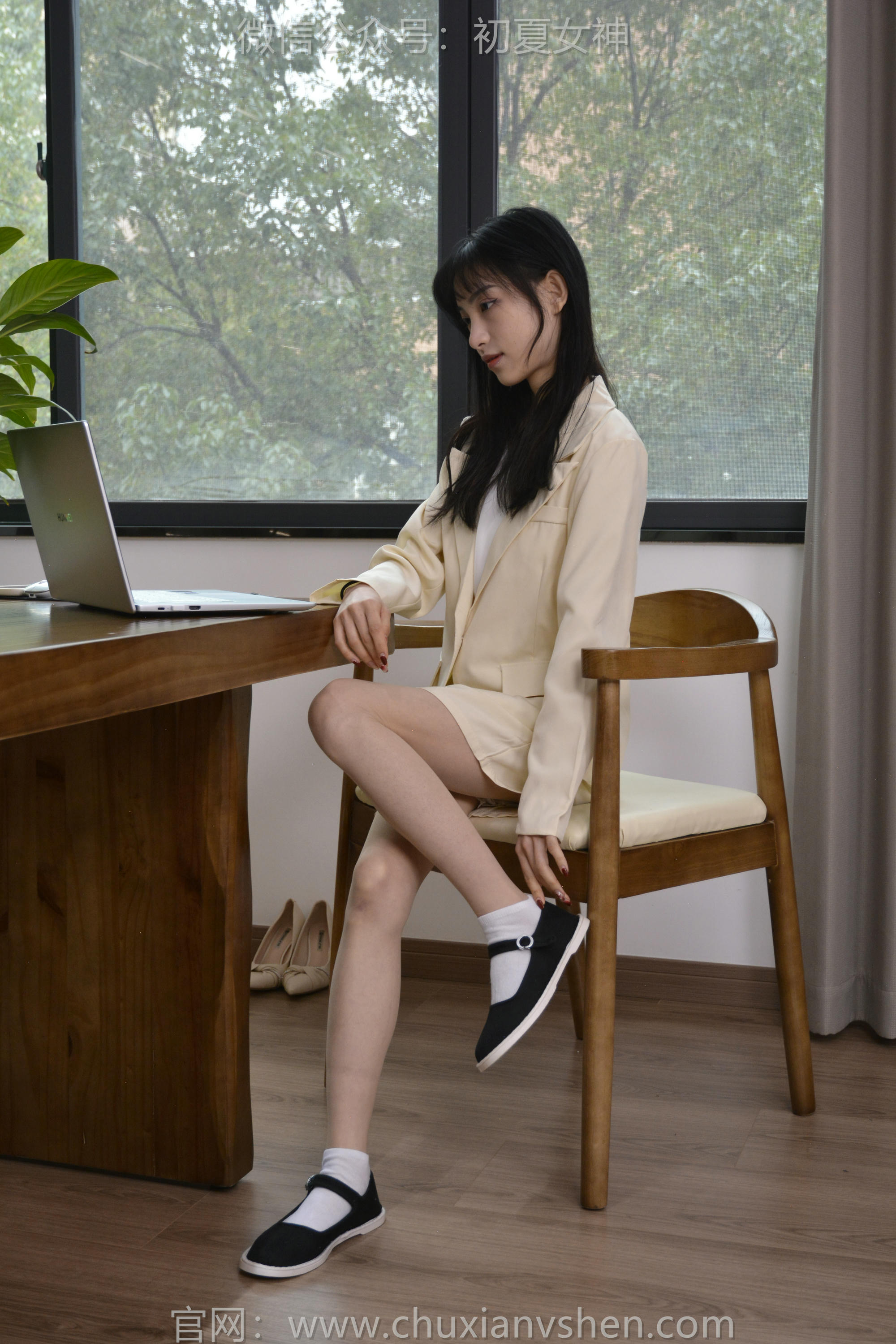 初夏女神 NO.138 柒柒 工作用鞋[140P+1V／4.34GB]_第7集