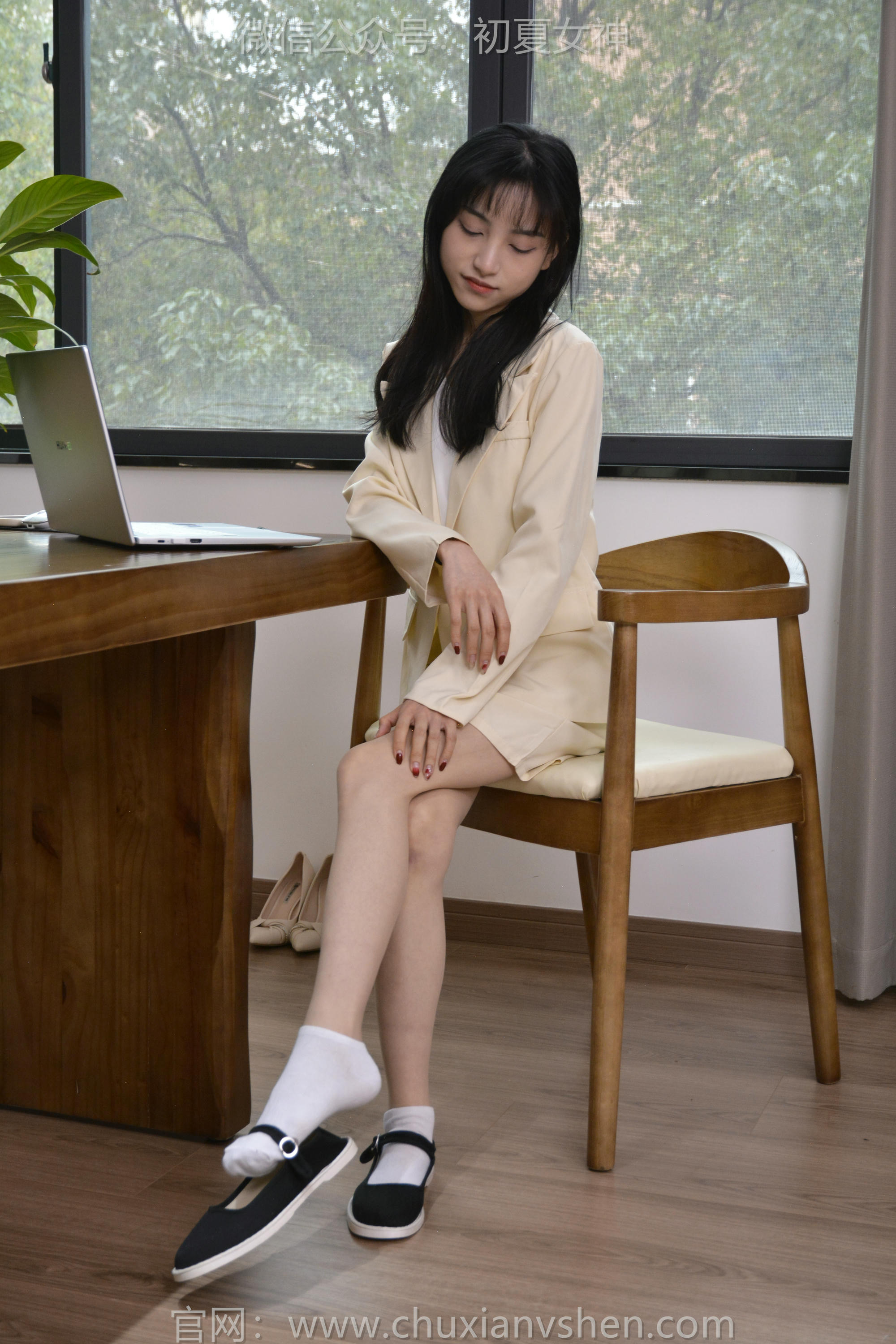 初夏女神 NO.138 柒柒 工作用鞋[140P+1V／4.34GB]_第7集