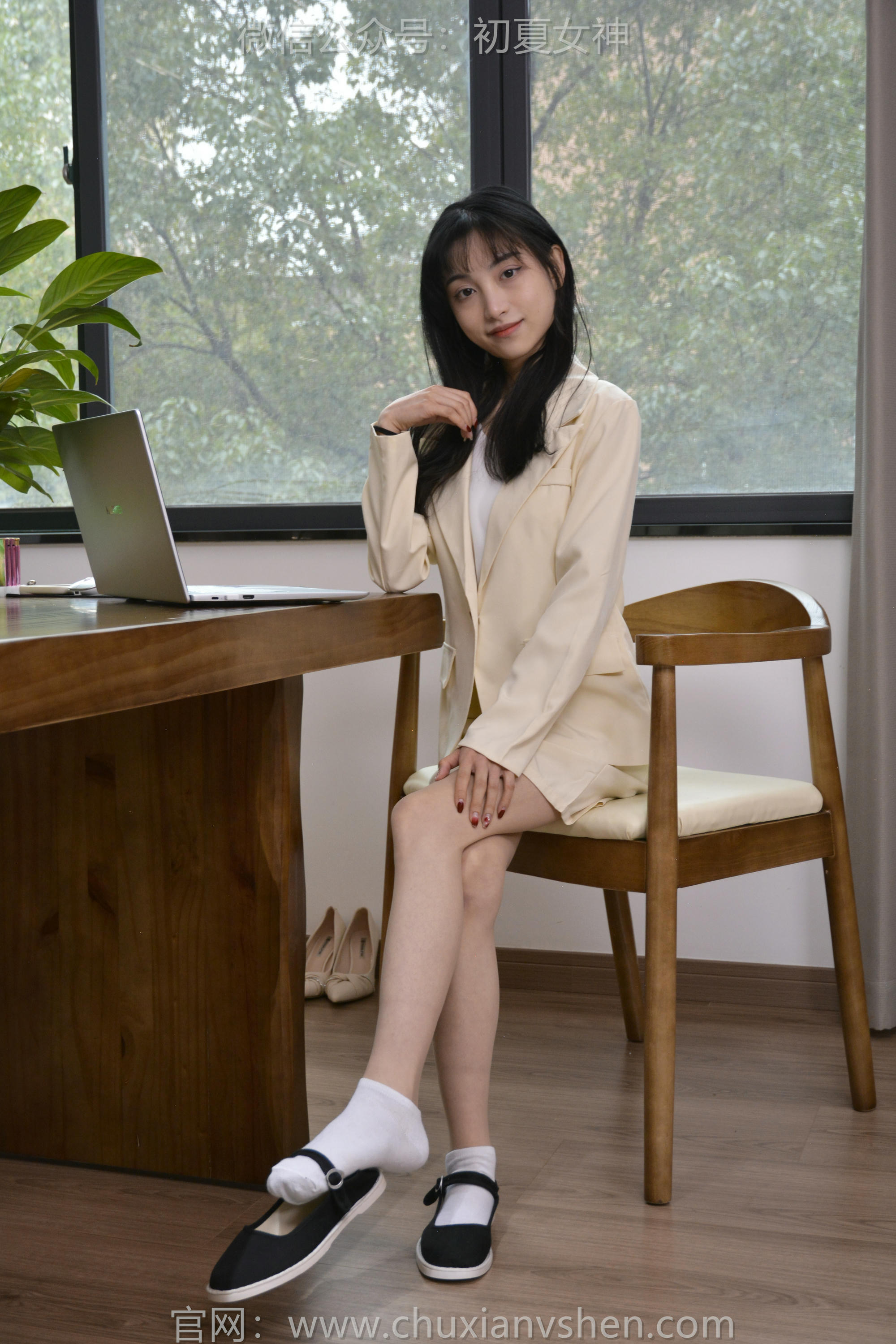 初夏女神 NO.138 柒柒 工作用鞋[140P+1V／4.34GB]_第7集