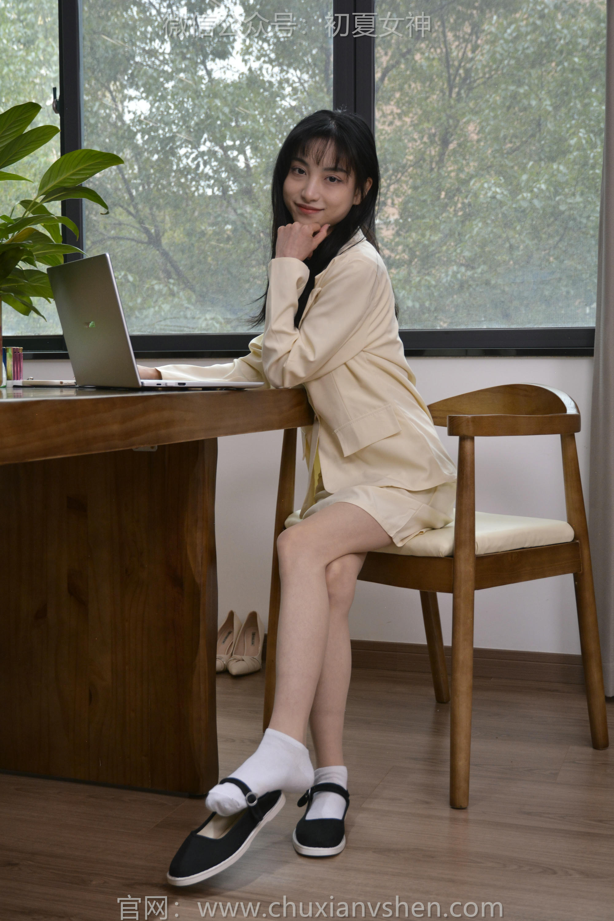 初夏女神 NO.138 柒柒 工作用鞋[140P+1V／4.34GB]_第7集